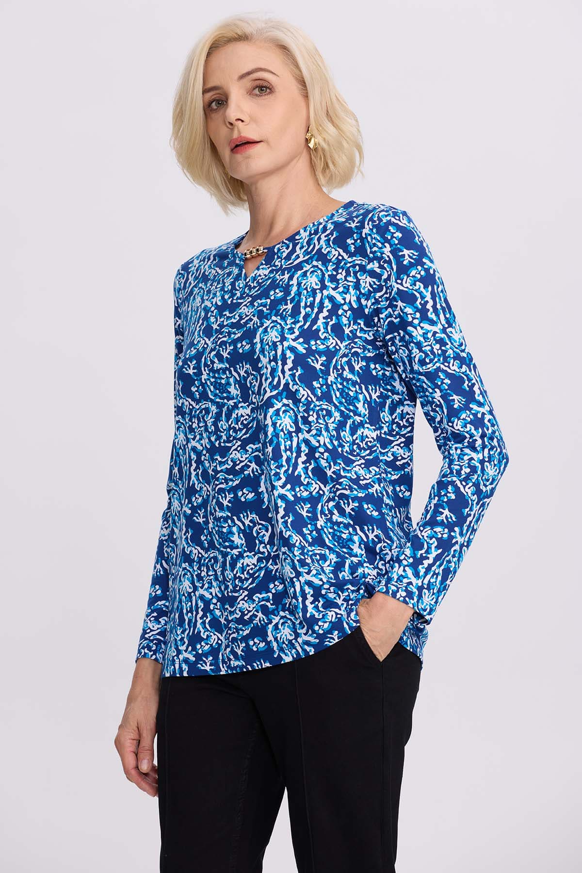 Polera Mujer Evasé Con Aplicación Azul - Image 2