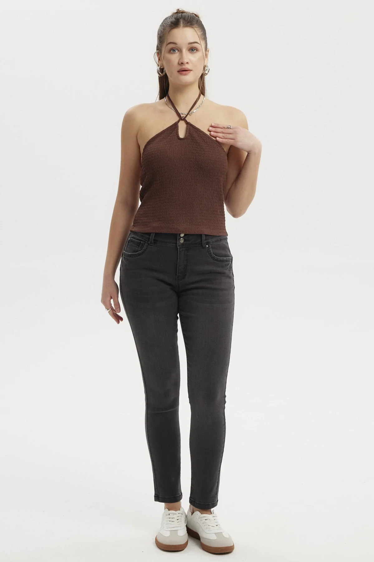 Polera Mujer Halter Café Oscuro - Image 4