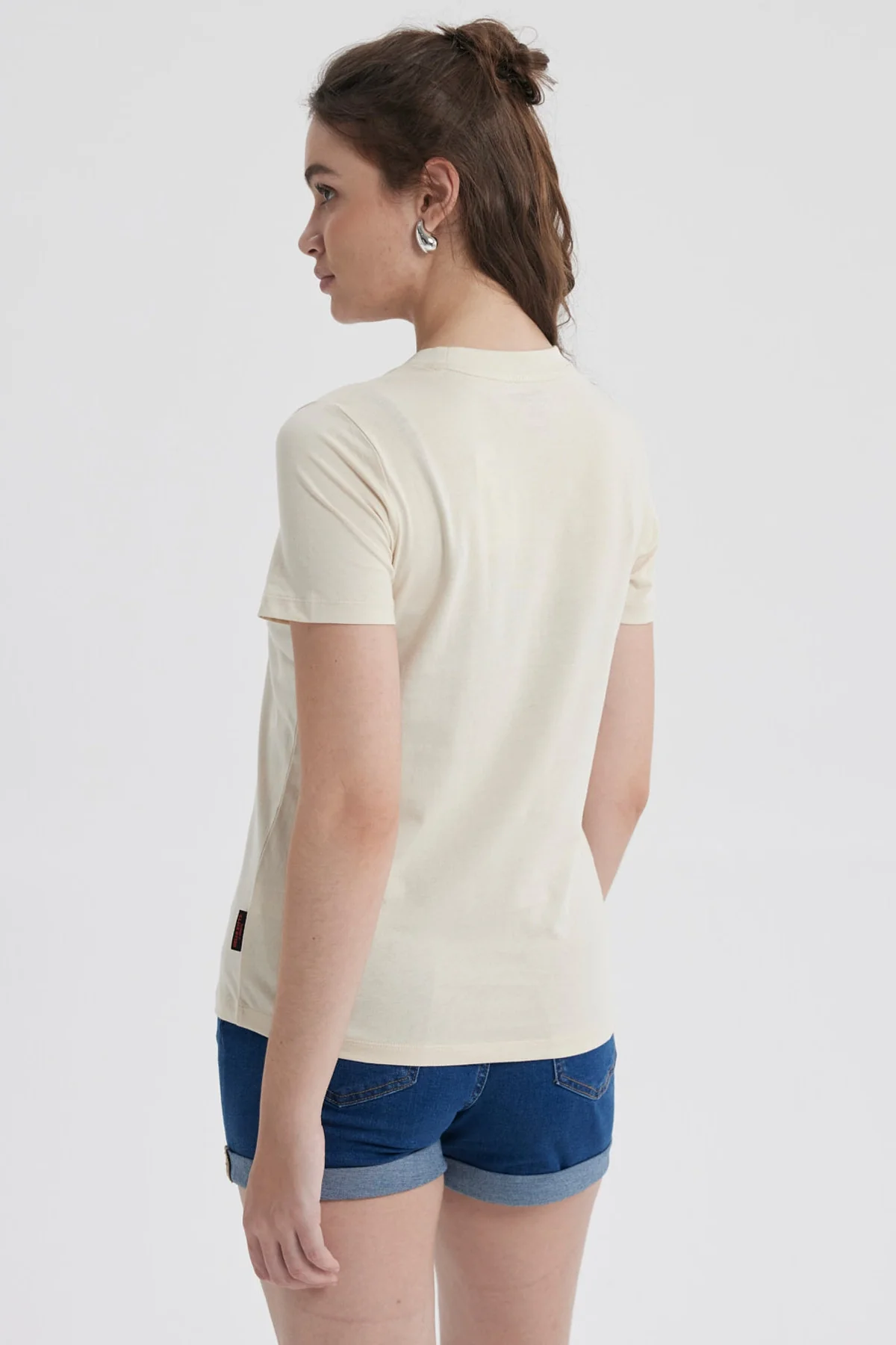 Polera Mujer Hello Kitty Beige - Image 3