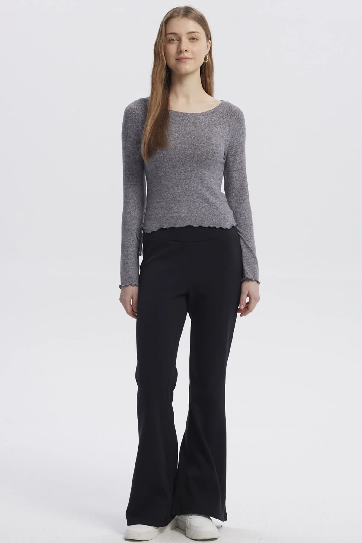 Polera Mujer Juvenil Cuello Bote Recogido Gris Melange - Image 4
