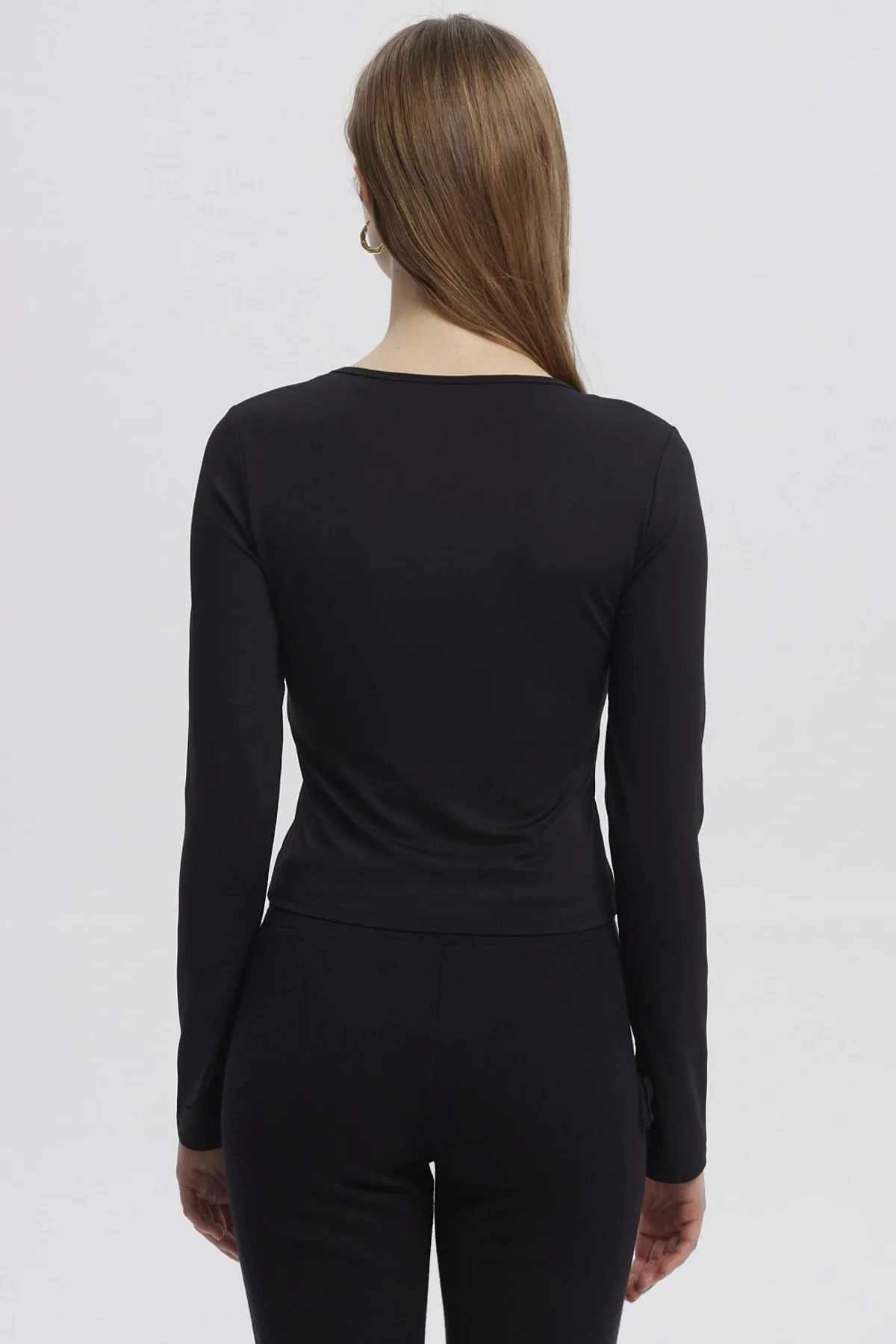 Polera Mujer Lazo Puño Negro - Image 3