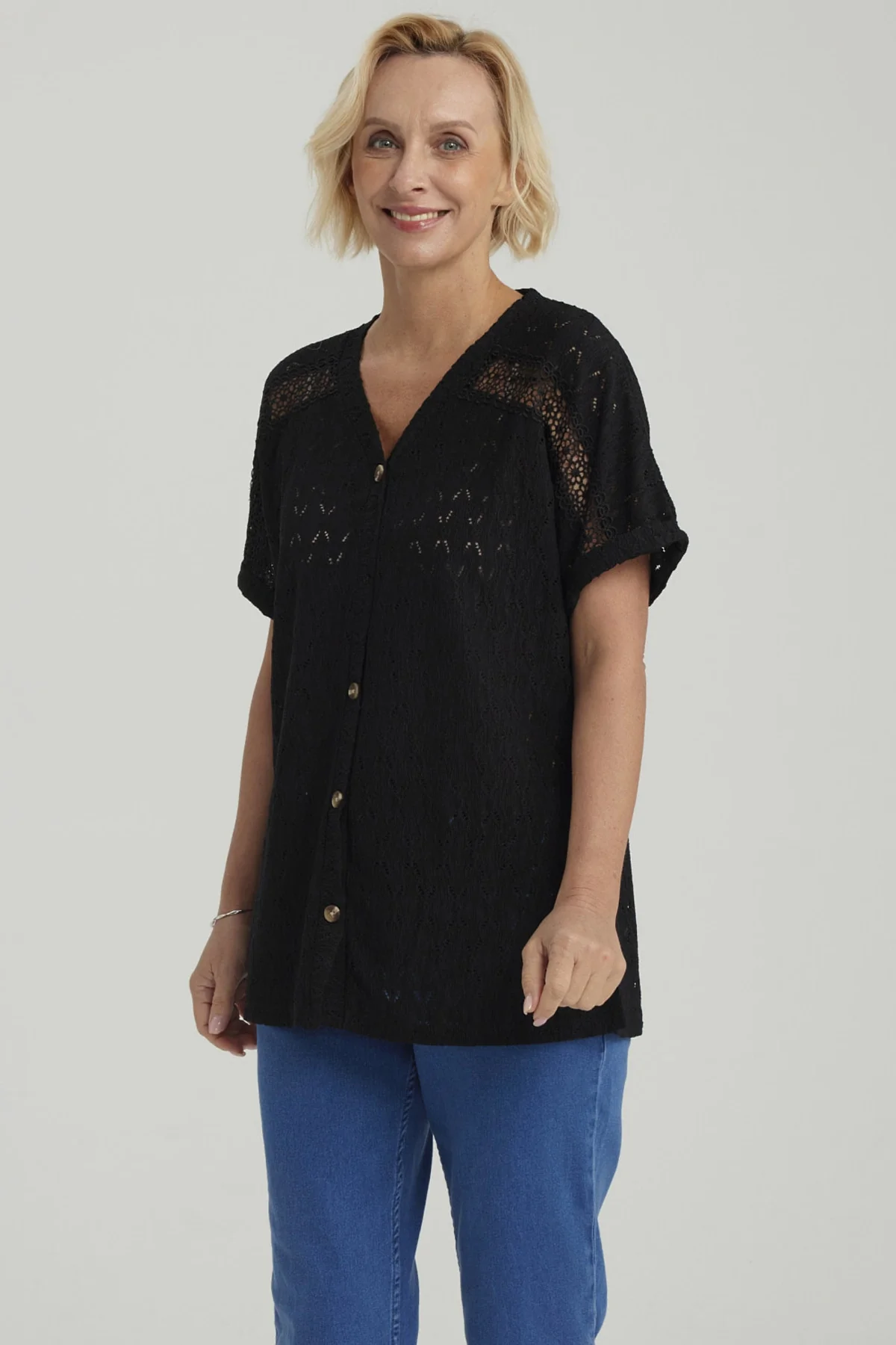 Polera Mujer Lisa Abotonada Negro - Image 2