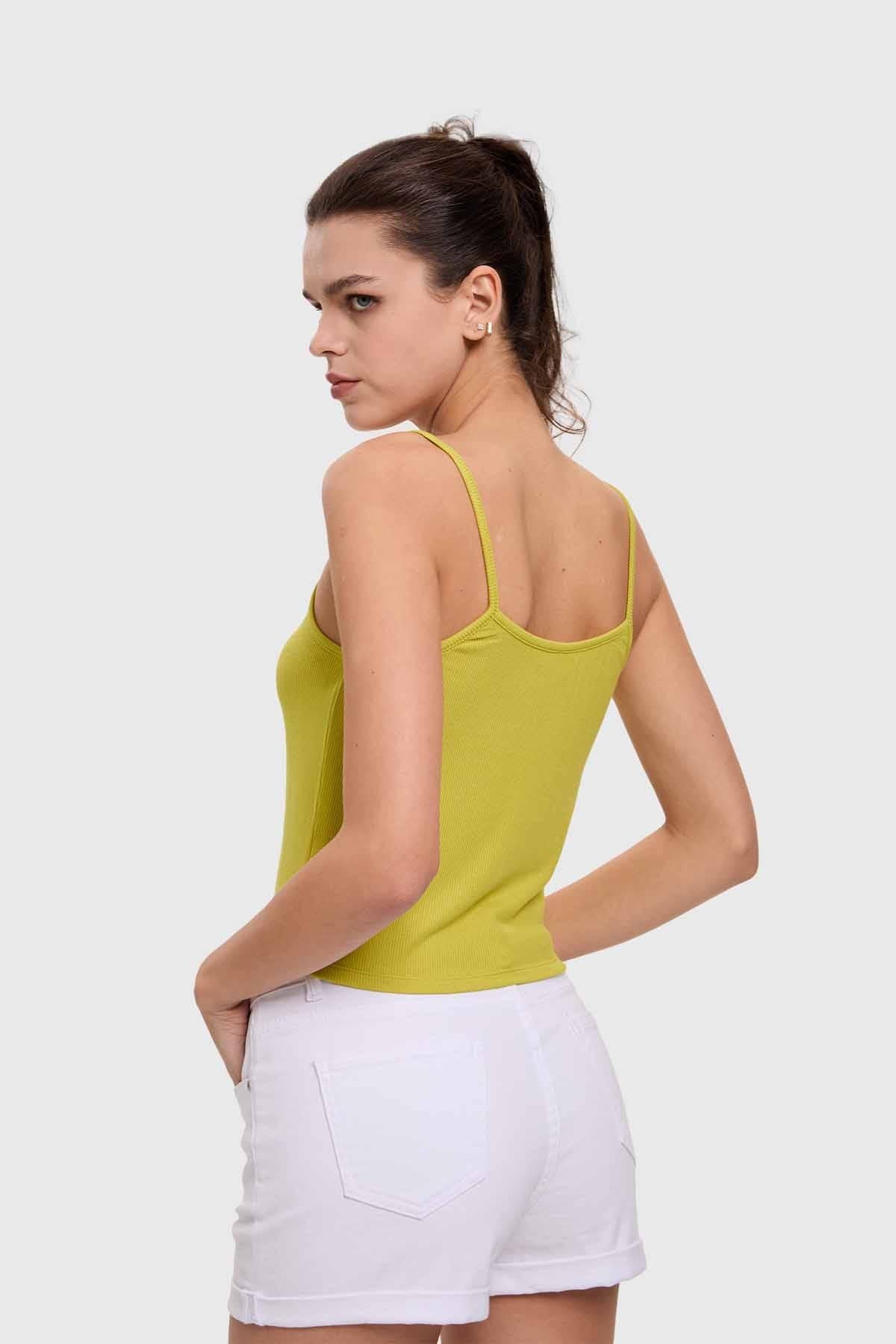 Polera Mujer Pabilo Crop Verde - Image 3