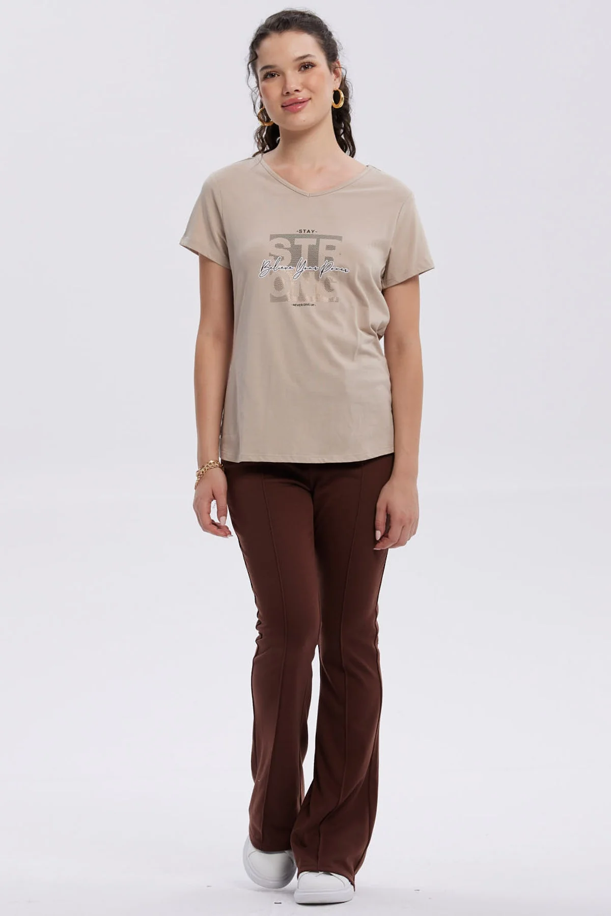 Polera Mujer Print Aplicación Folia Beige - Image 4