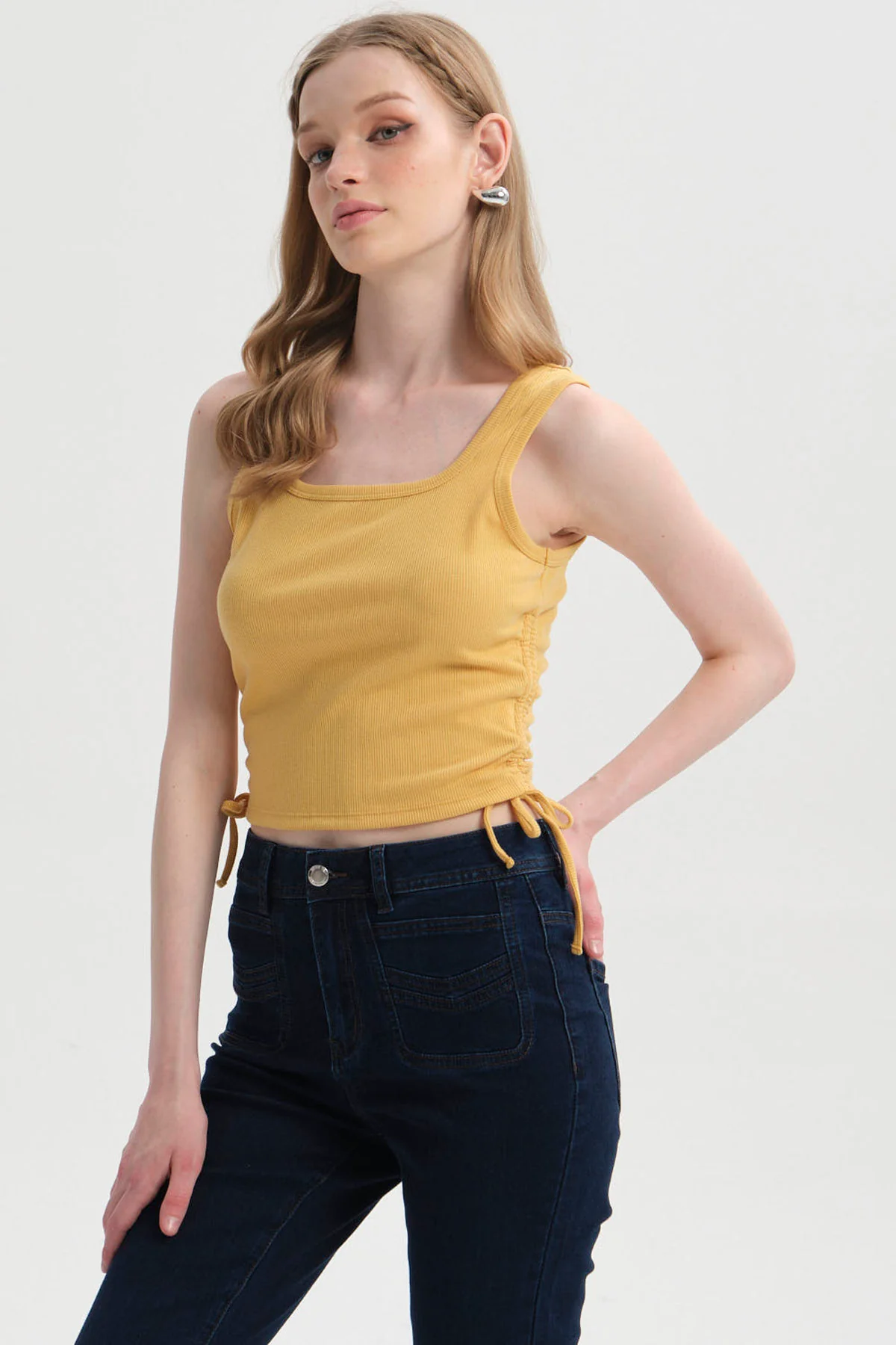 Polera Mujer Recogido Costado Amarillo - Image 2