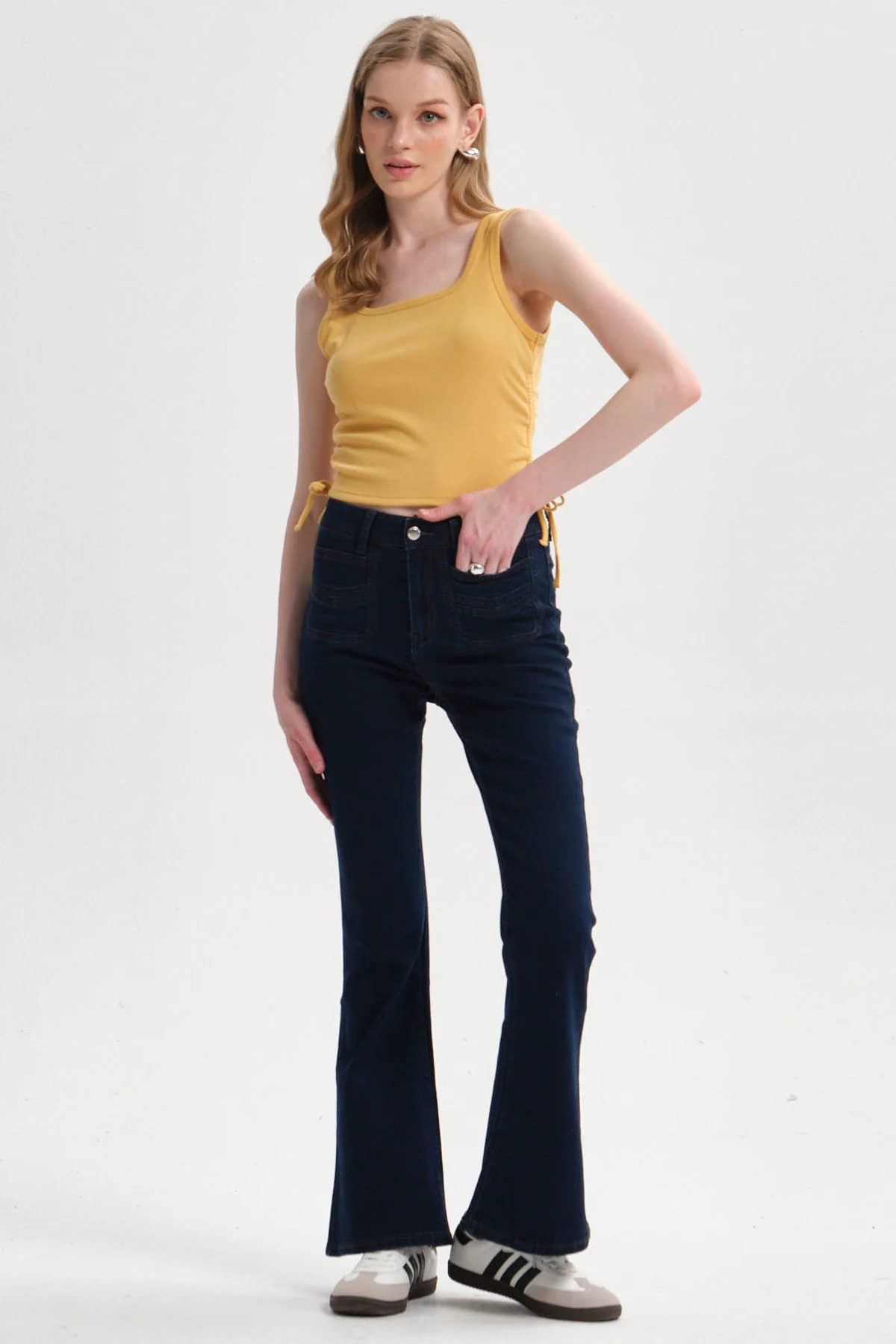 Polera Mujer Recogido Costado Amarillo - Image 4