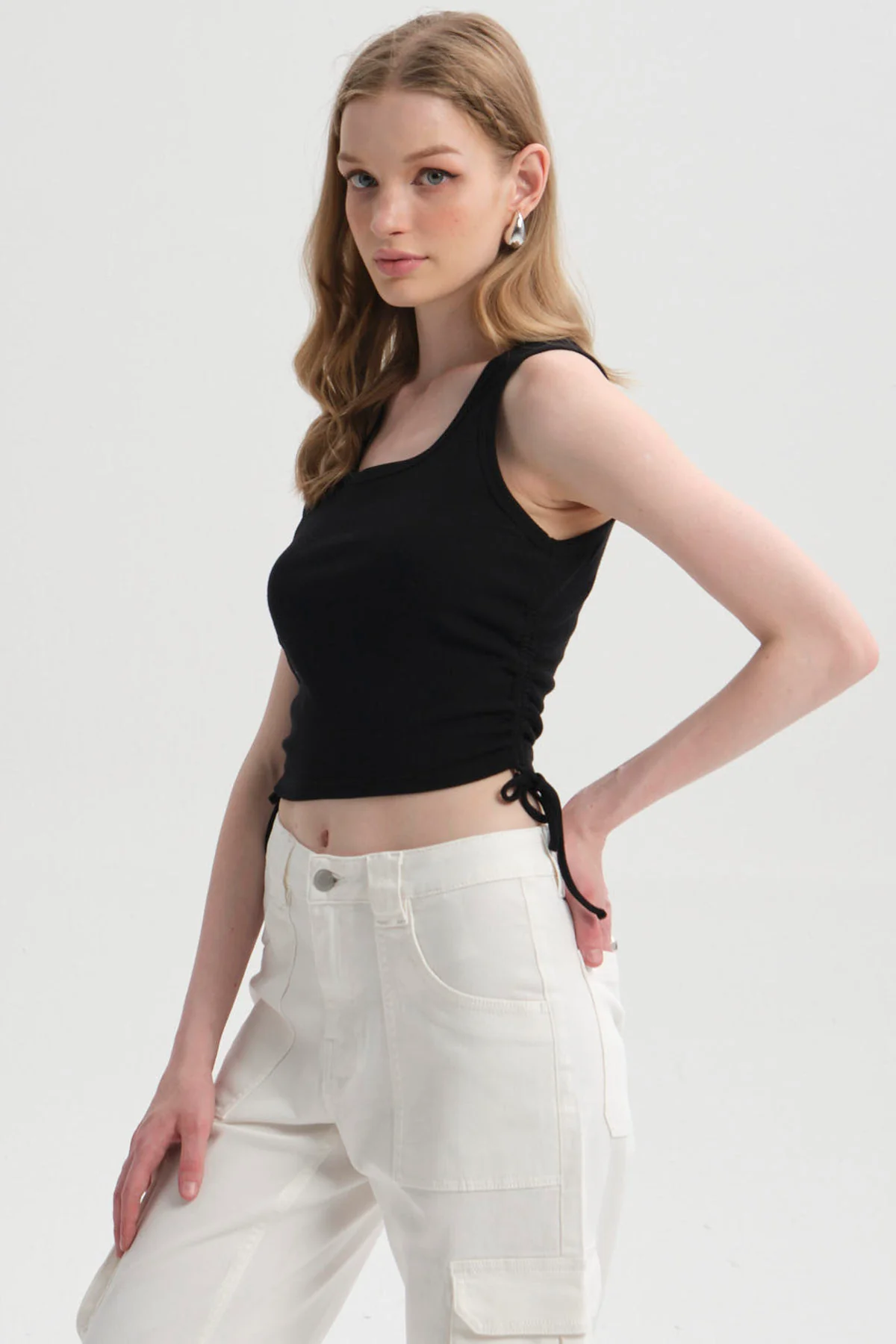 Polera Mujer Recogido Costado Negro - Image 2
