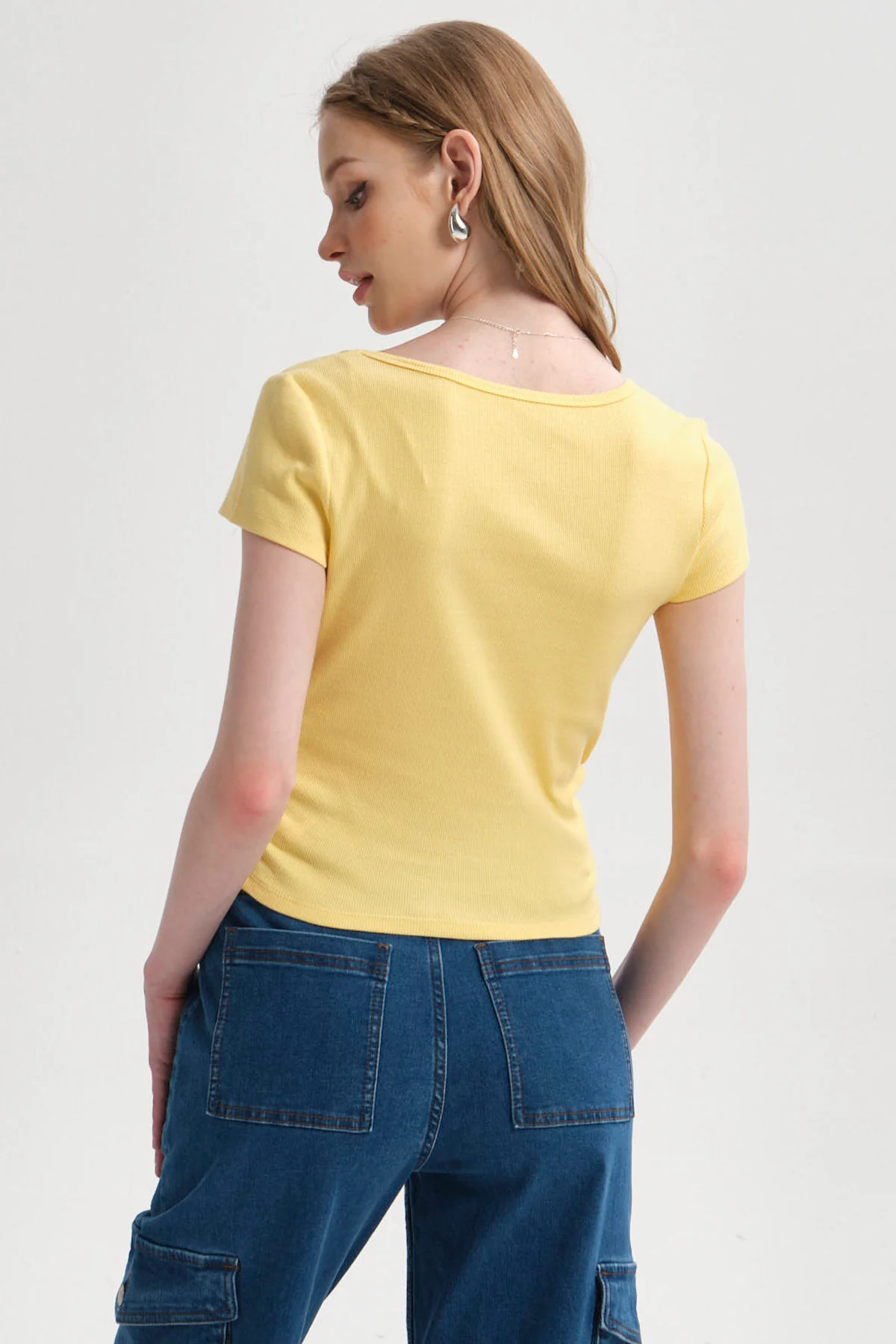Polera Mujer Recogido Cropped Amarillo - Image 3