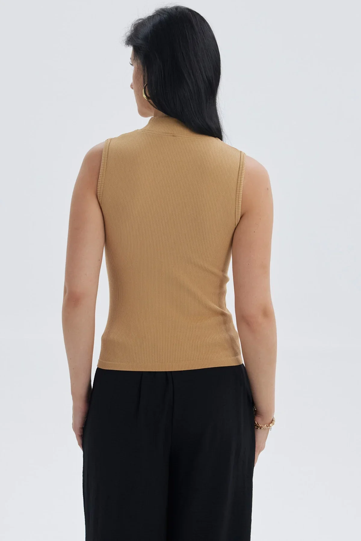 Polera Mujer Rib Camel - Image 3