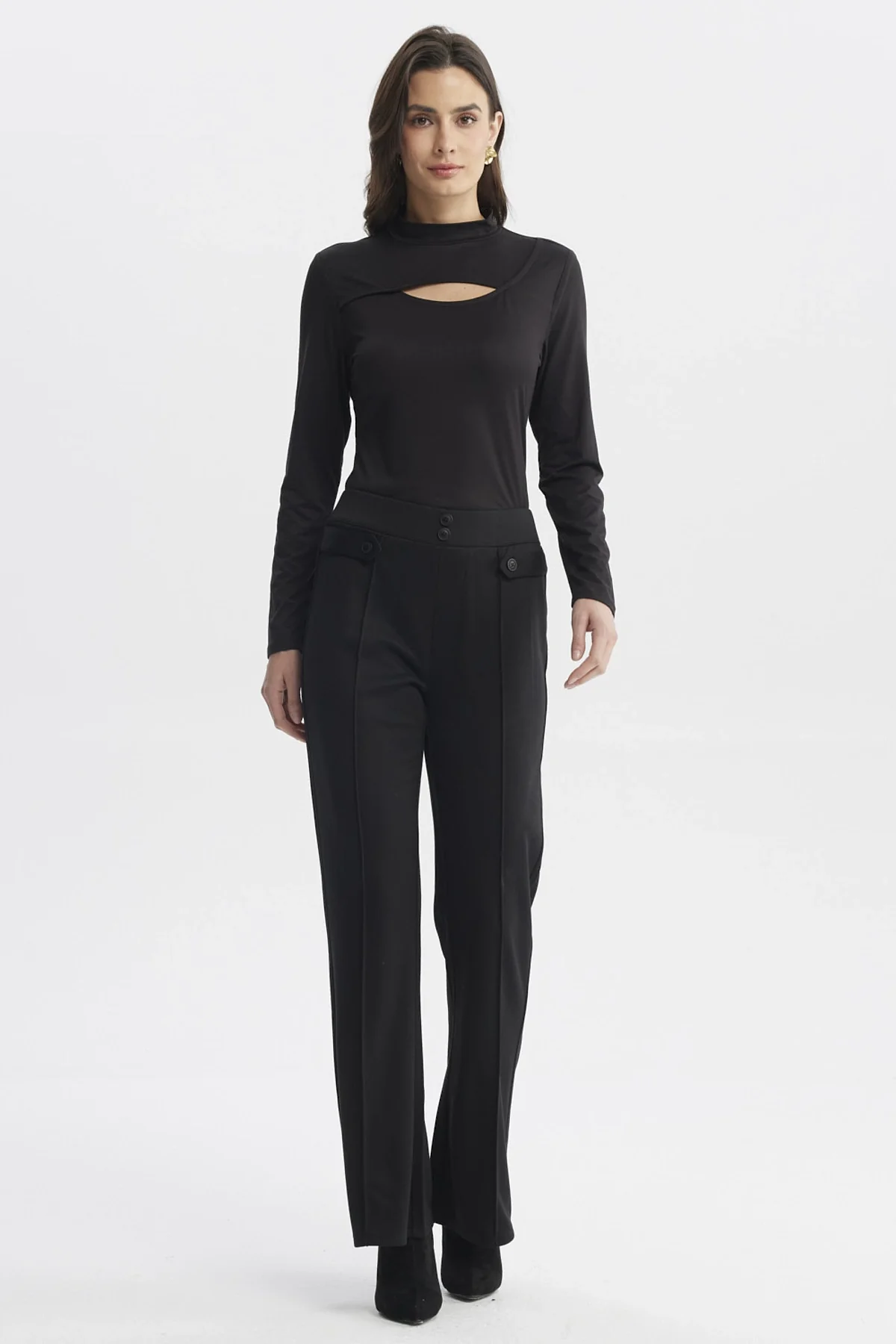 Polera Mujer Slim Cuello Apoyado Negro - Image 4