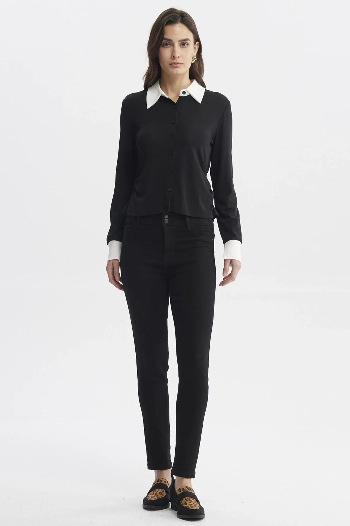 Polera Mujer Slim Cuello Camisero Negro - Image 4