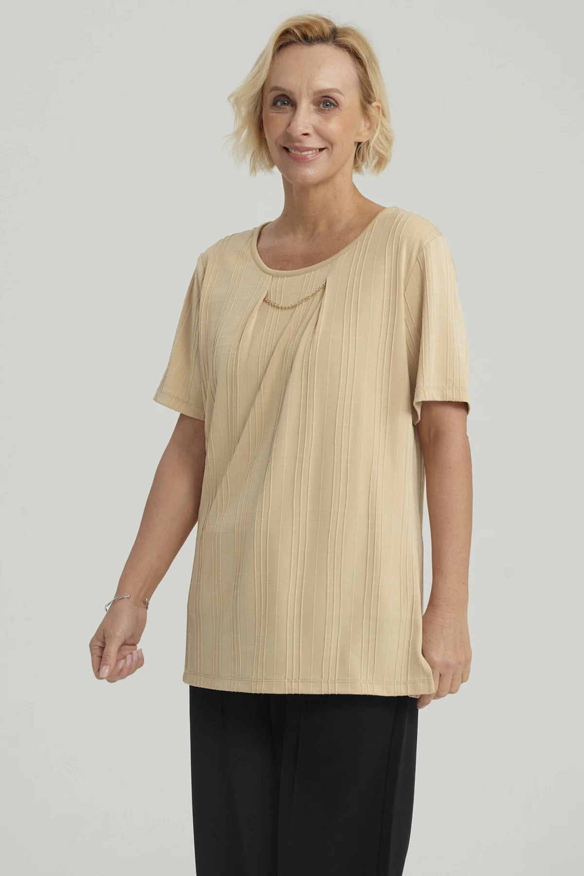 Polera Mujer Textura Beige Oscuro - Image 2