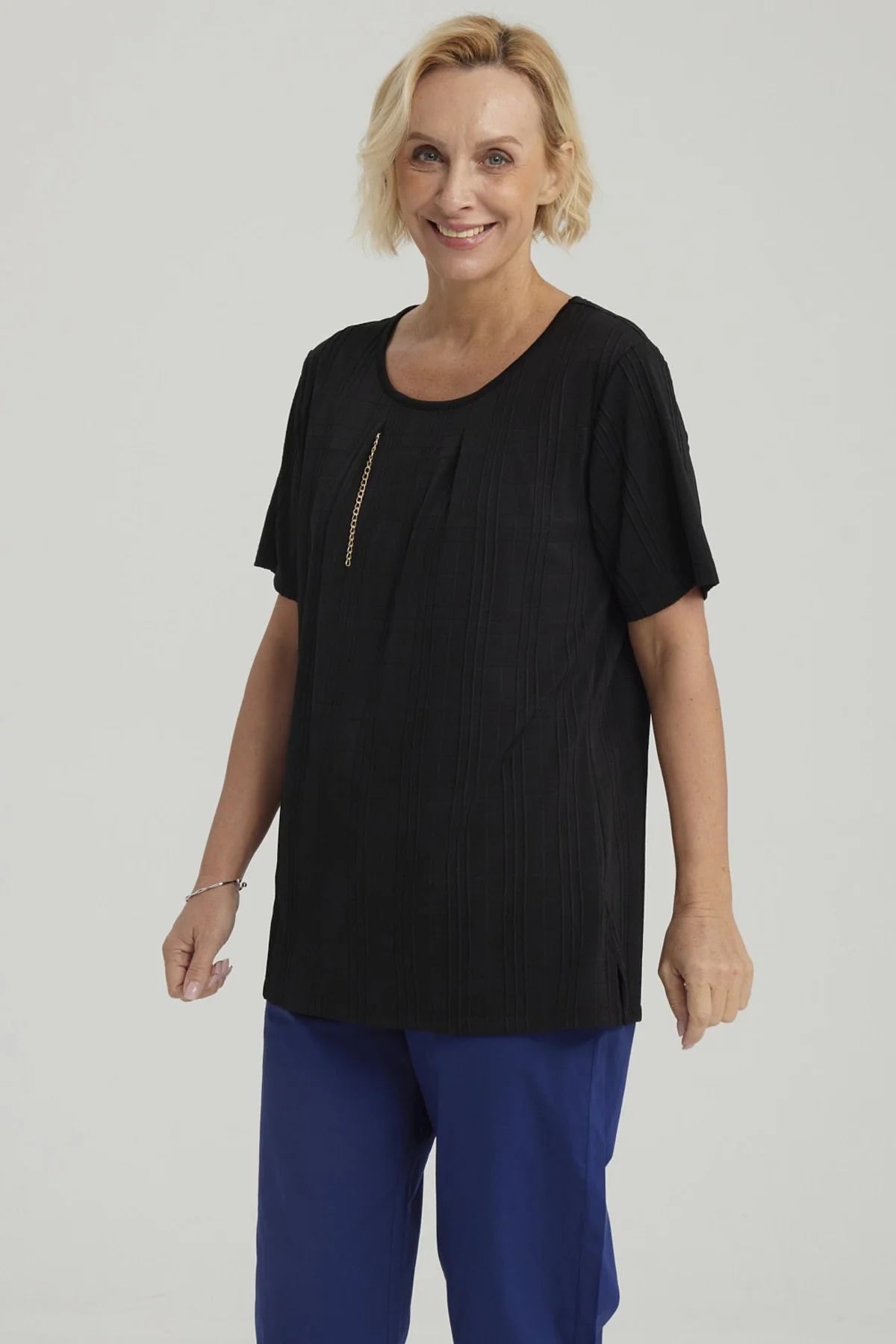 Polera Mujer Textura Negro - Image 2