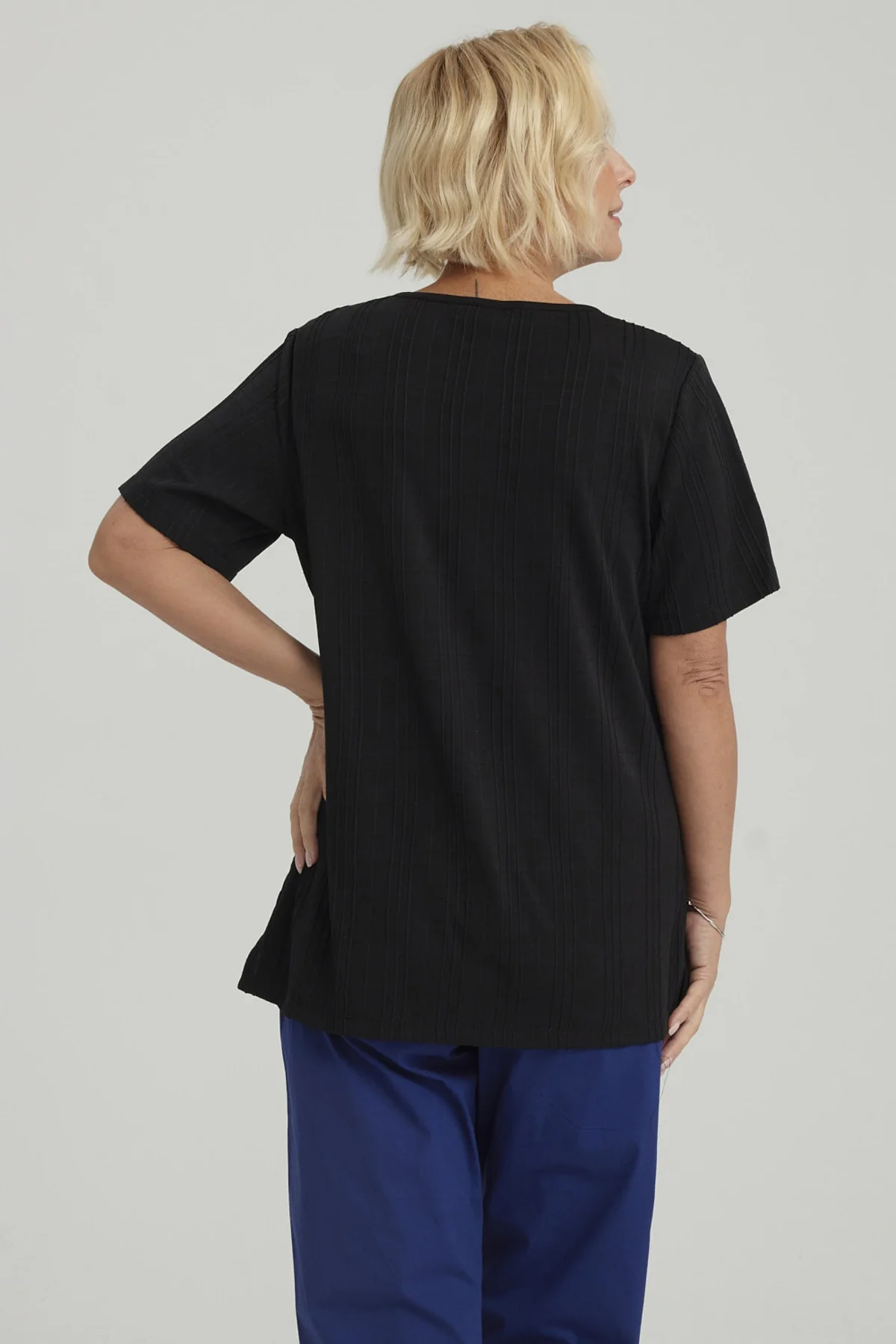 Polera Mujer Textura Negro - Image 3