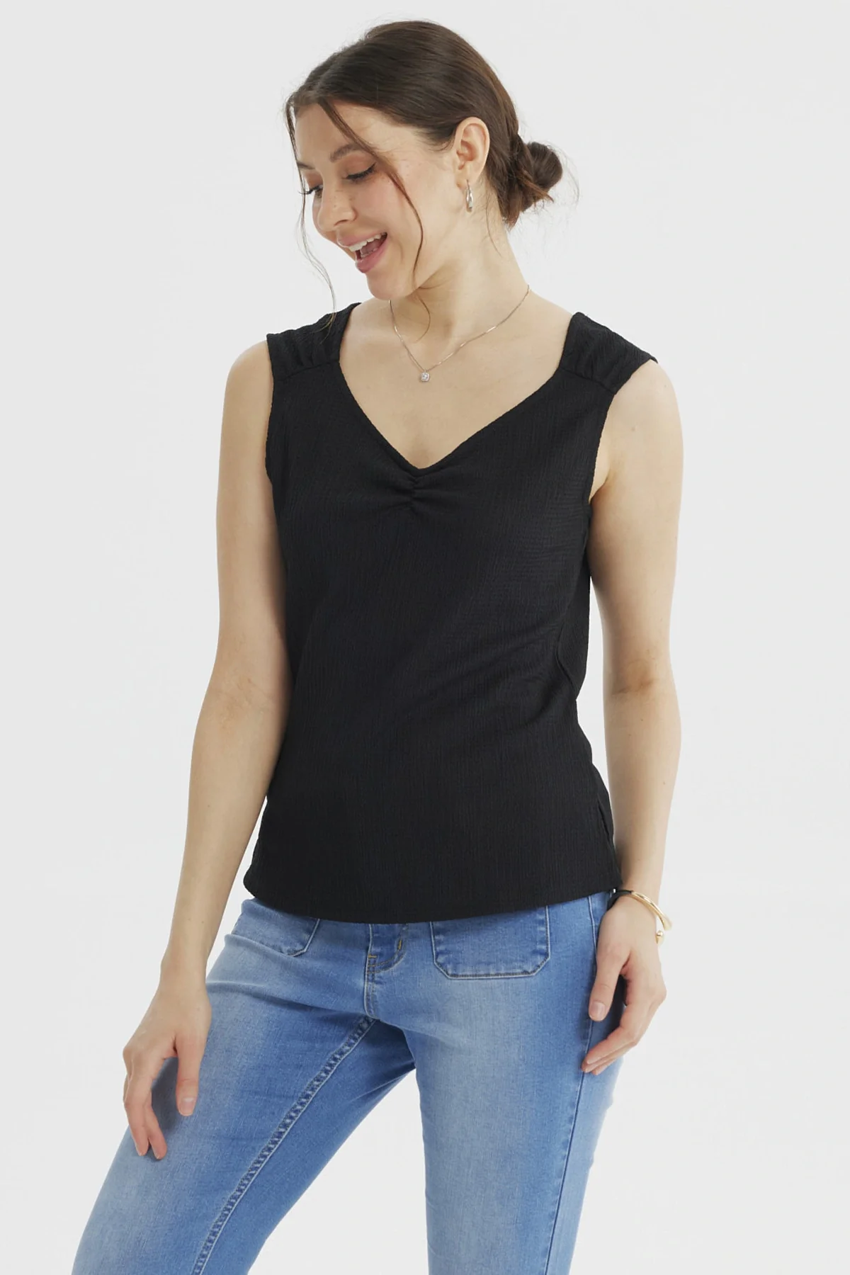 Polera Mujer Textura Recogido En Pecho Negro - Image 2