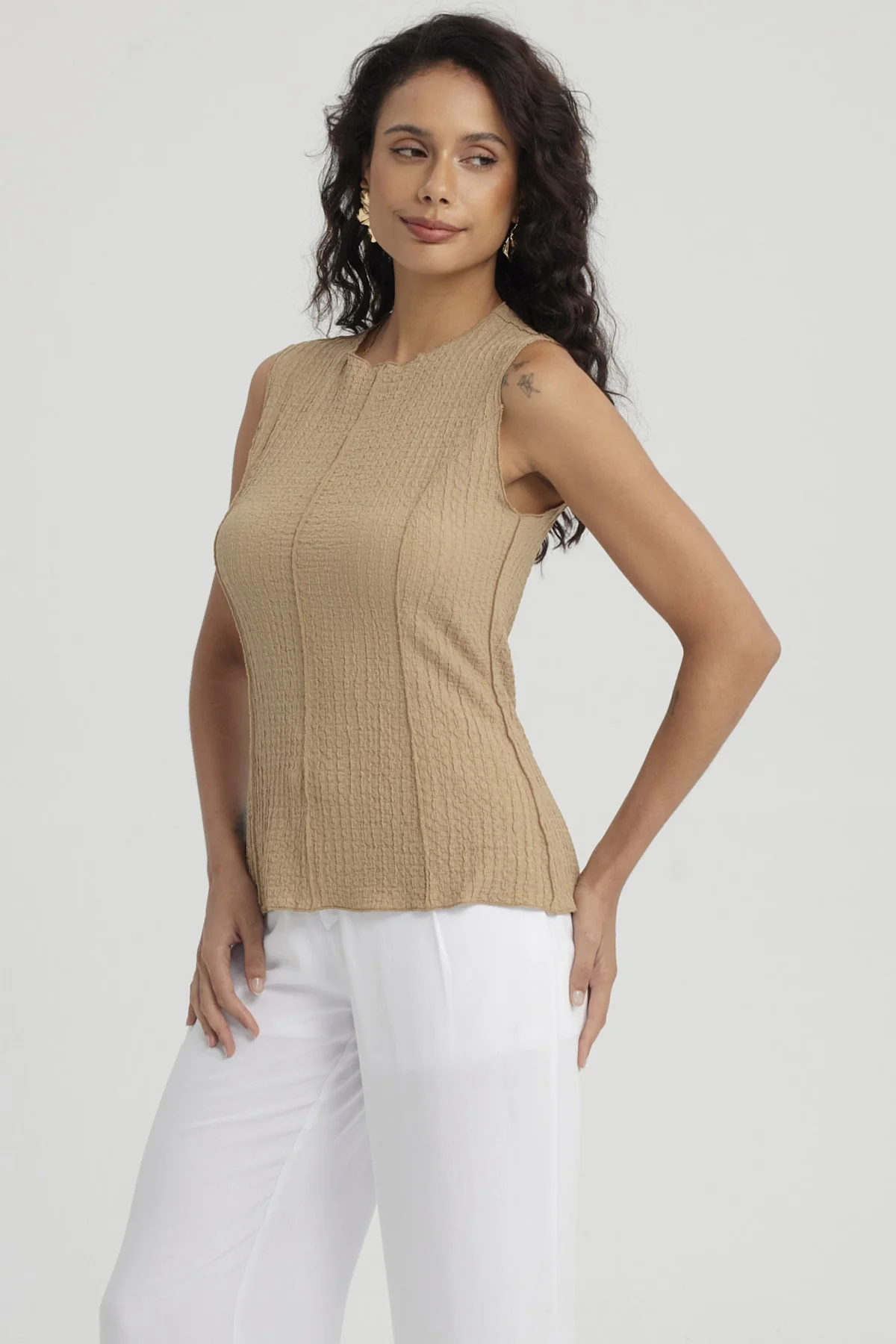 Polera Mujer Texturizada Beige Claro - Image 2