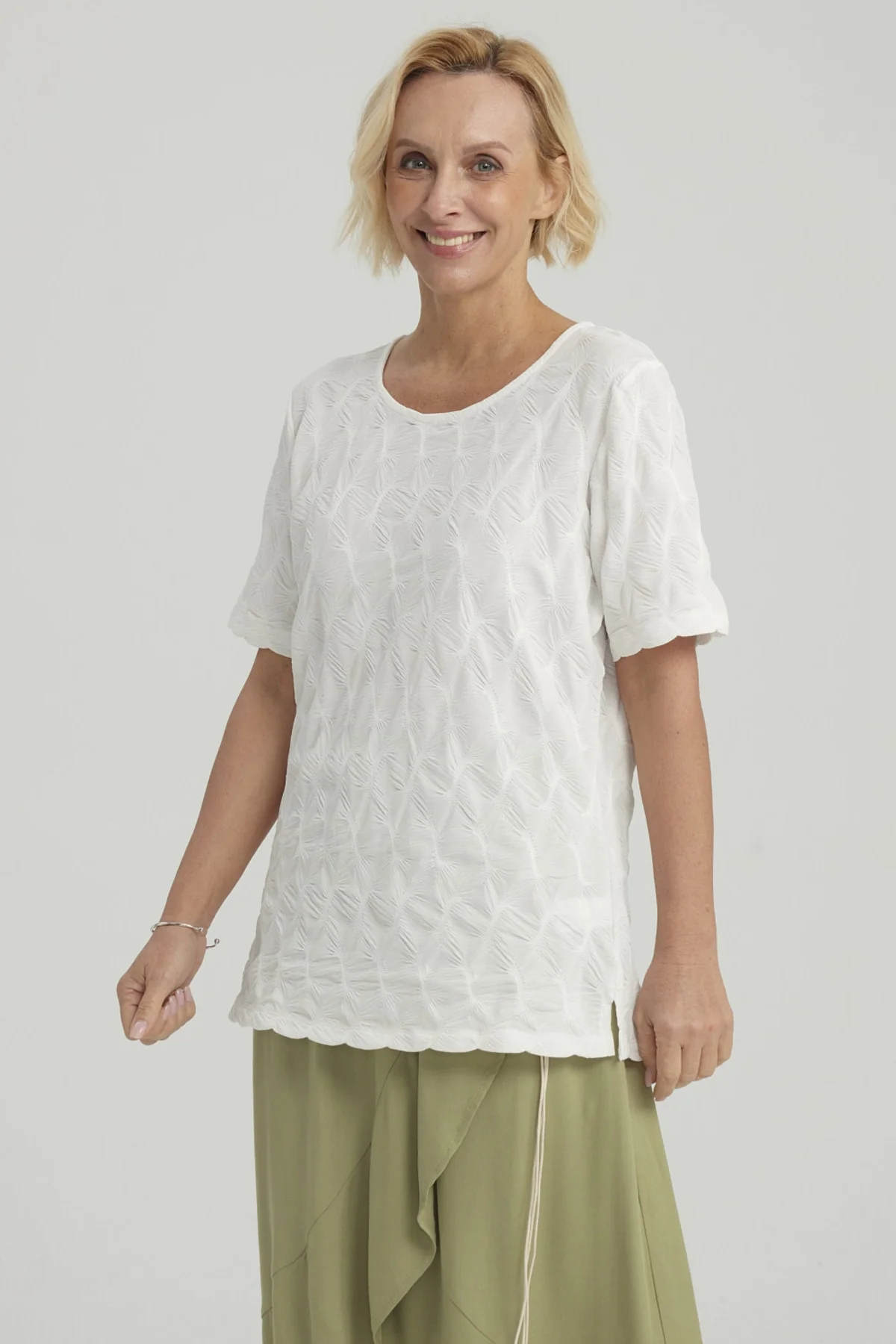 Polera Mujer Texturizada Crudo - Image 2