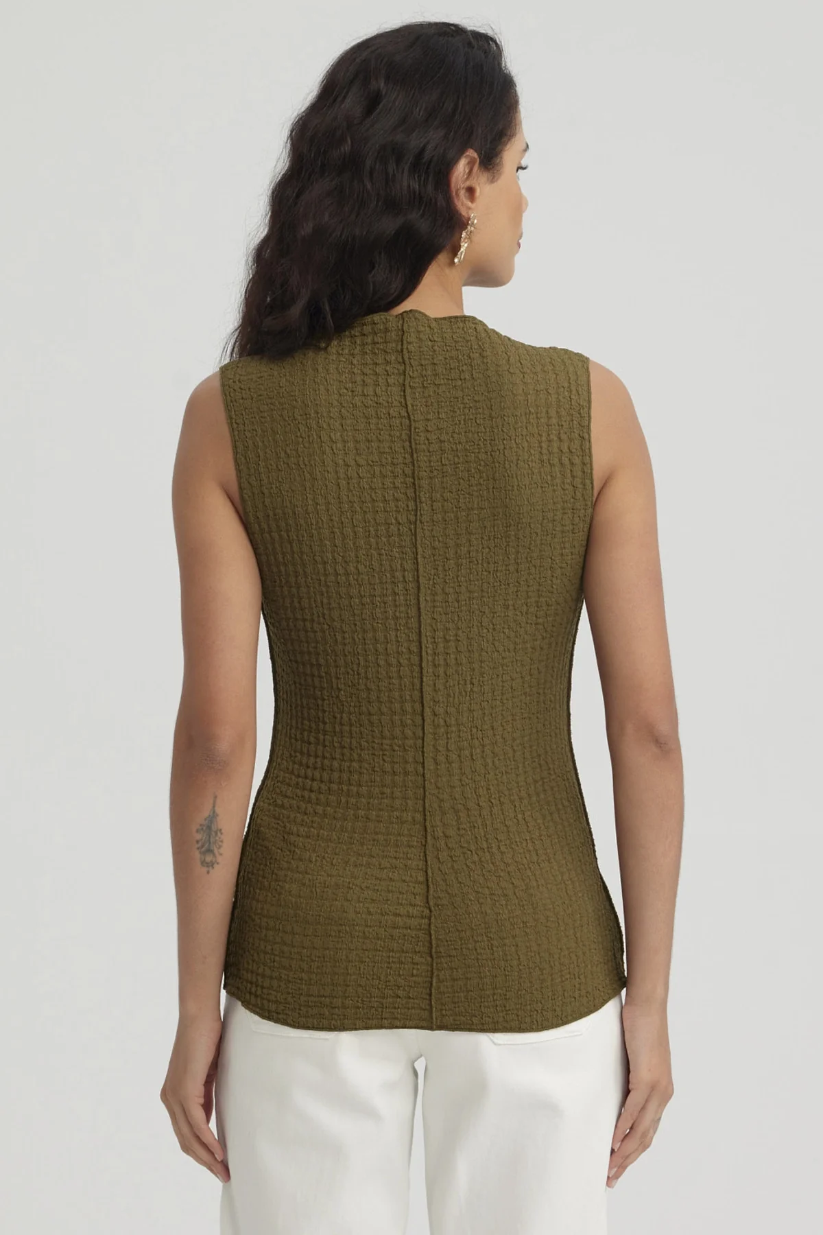 Polera Mujer Texturizada Verde Musgo - Image 3