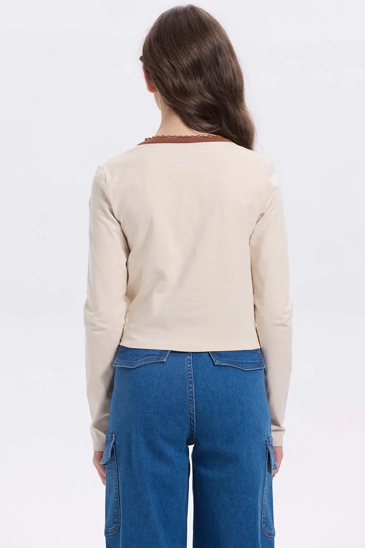 Polera Niña Con Aplicación Beige - Image 3