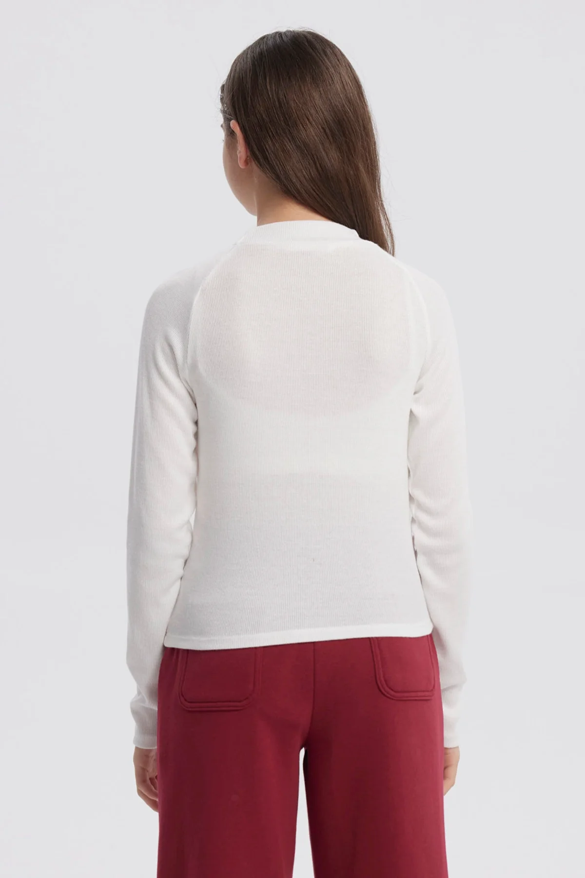 Polera Niña Cuello Alto Parcial Crudo - Image 3