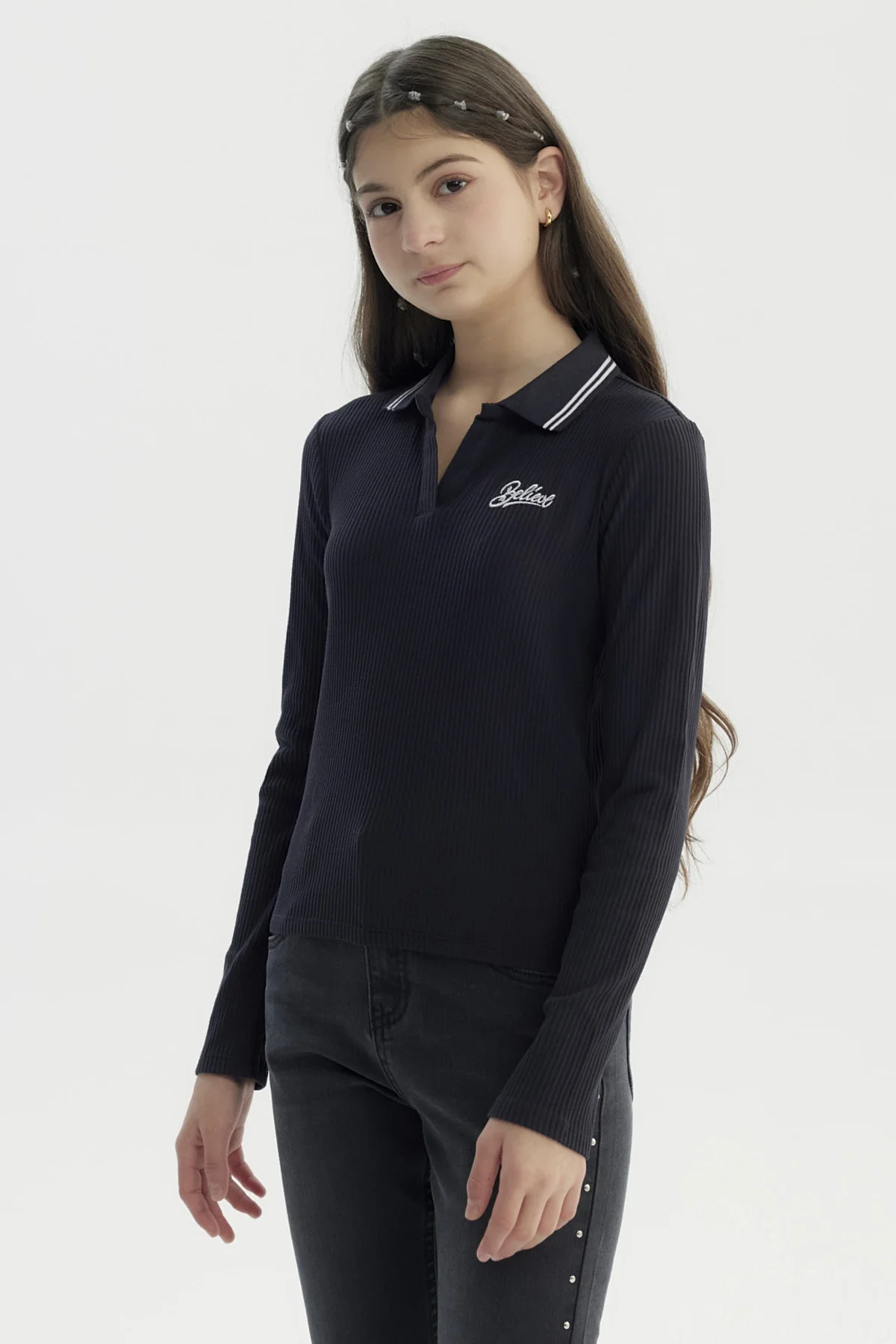 Polera Niña Escote En V Negro - Image 2