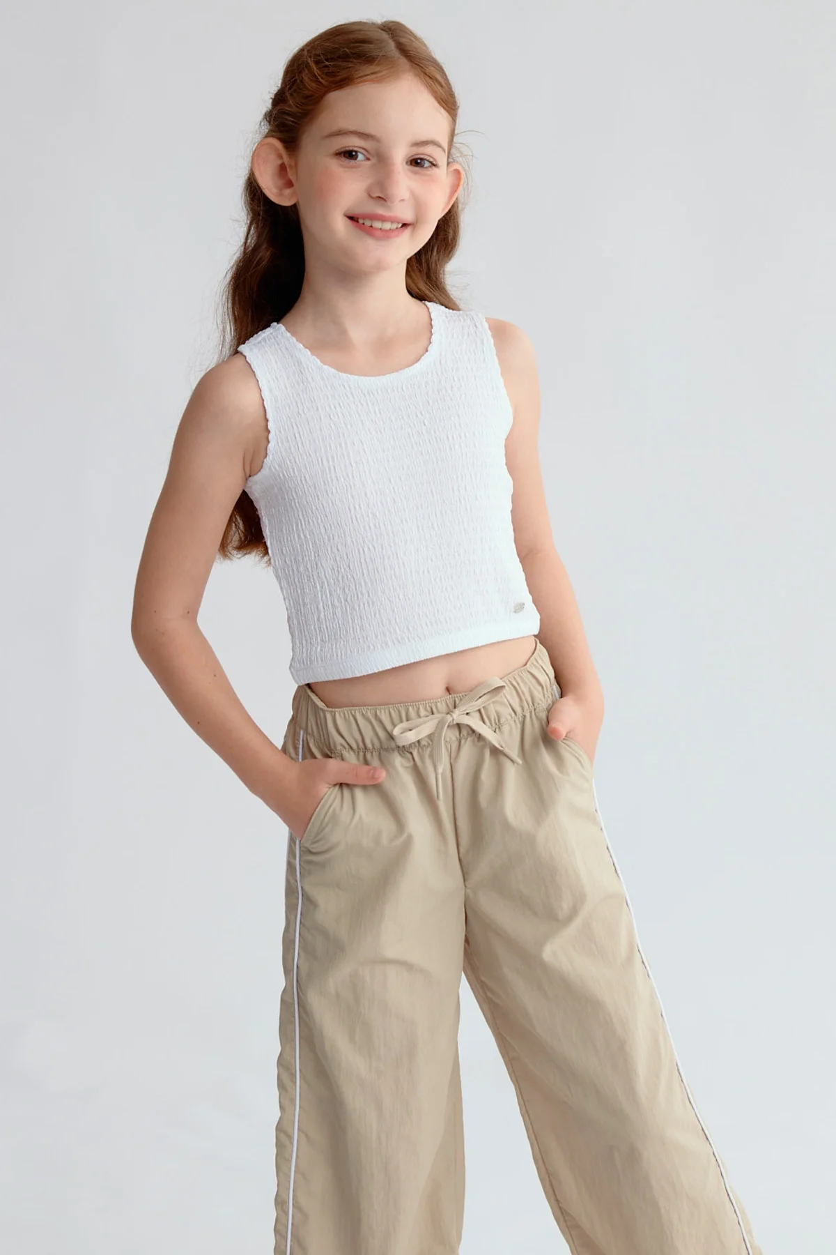 Polera Niña Textura Tipo Peto Blanco - Image 2