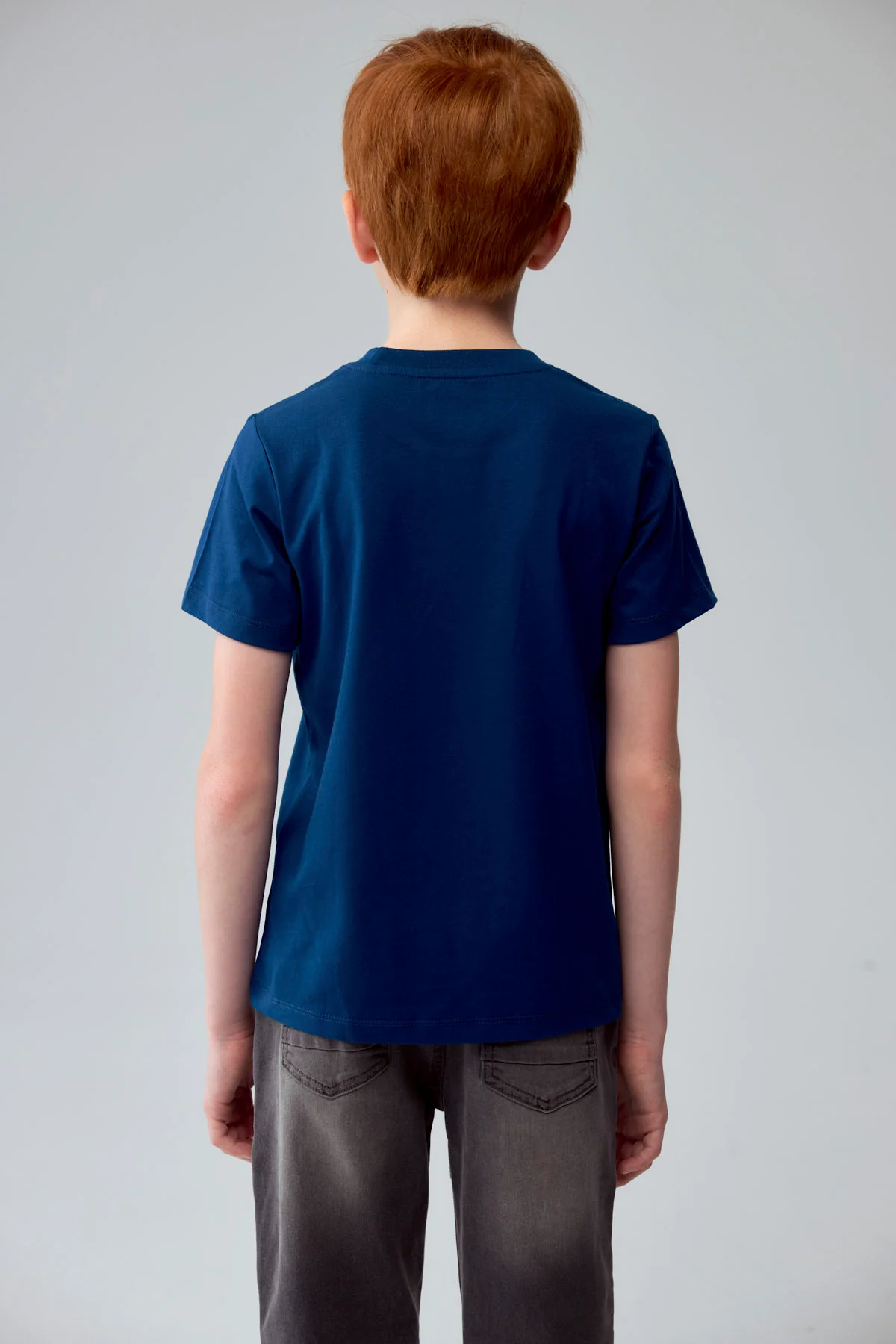 Polera Niño Básica Estampada Azul Petroleo - Image 3