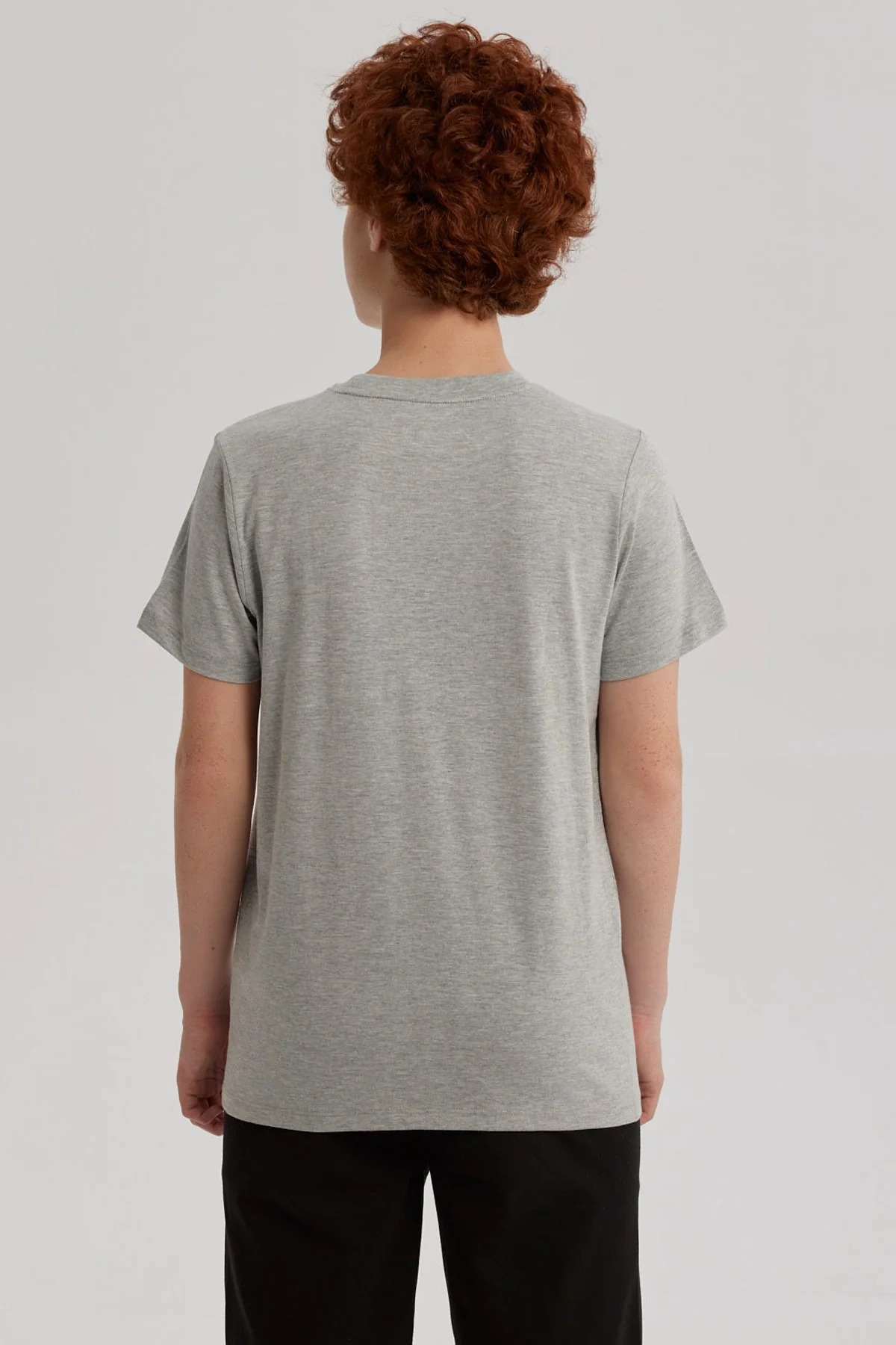 Polera Niño Básica Estampada Gris Melange - Image 3