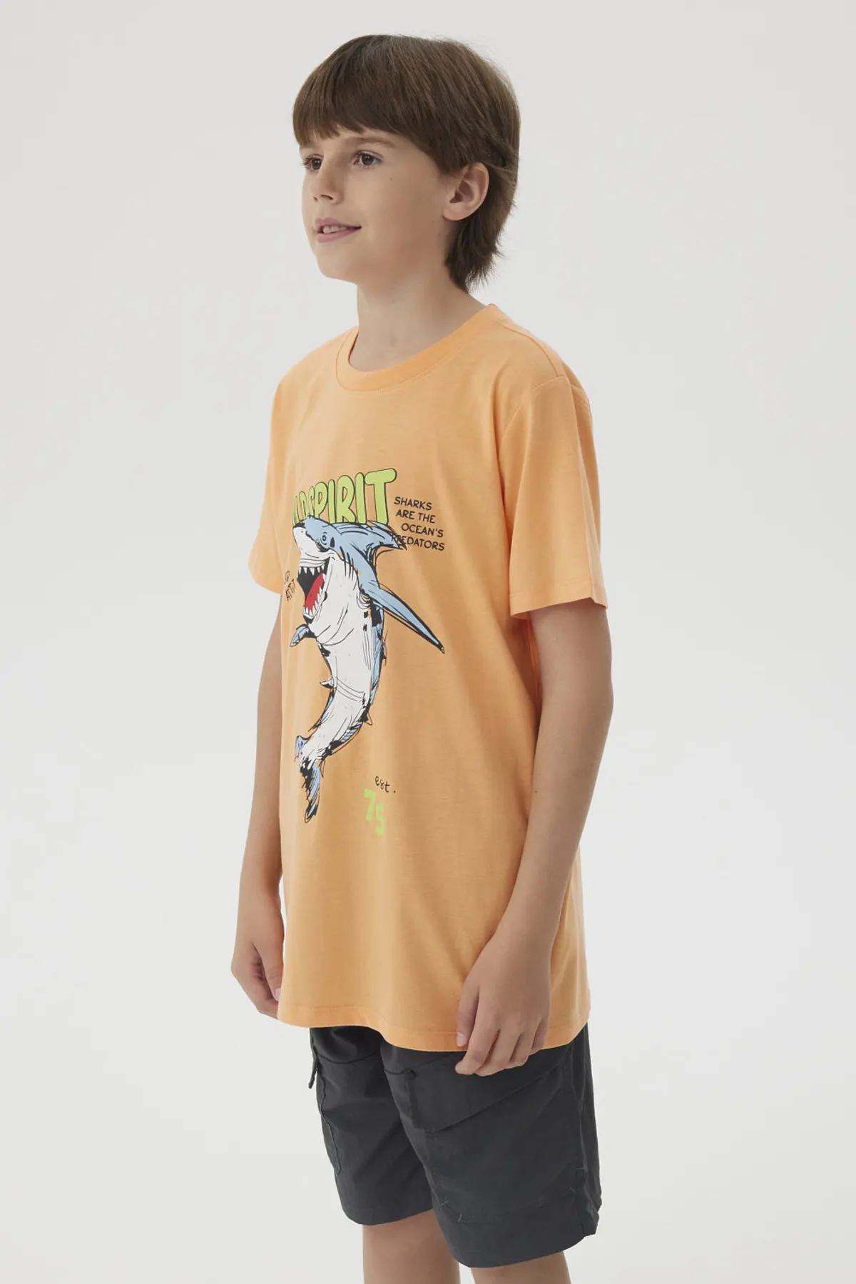 Polera Niño Básica Estampada Naranjo - Image 2