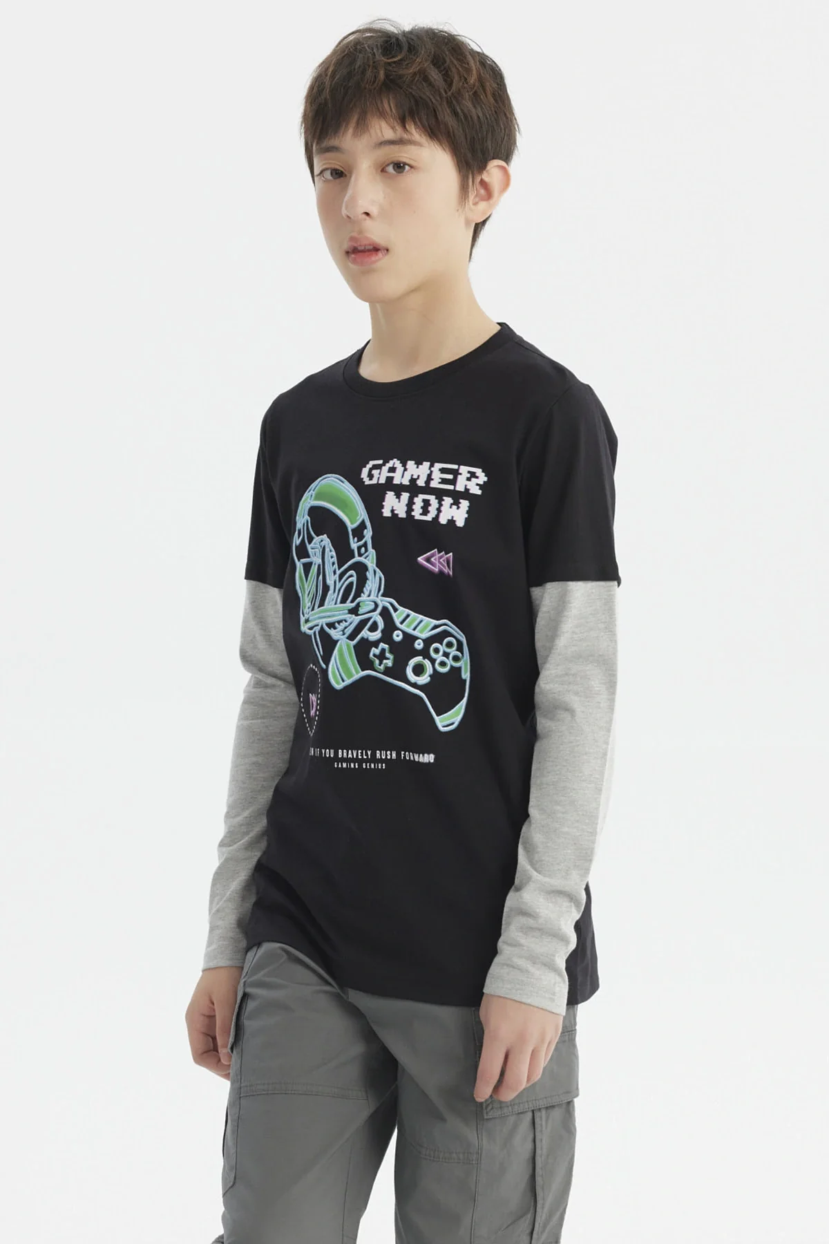 Polera Niño Básica Print Negro - Image 2