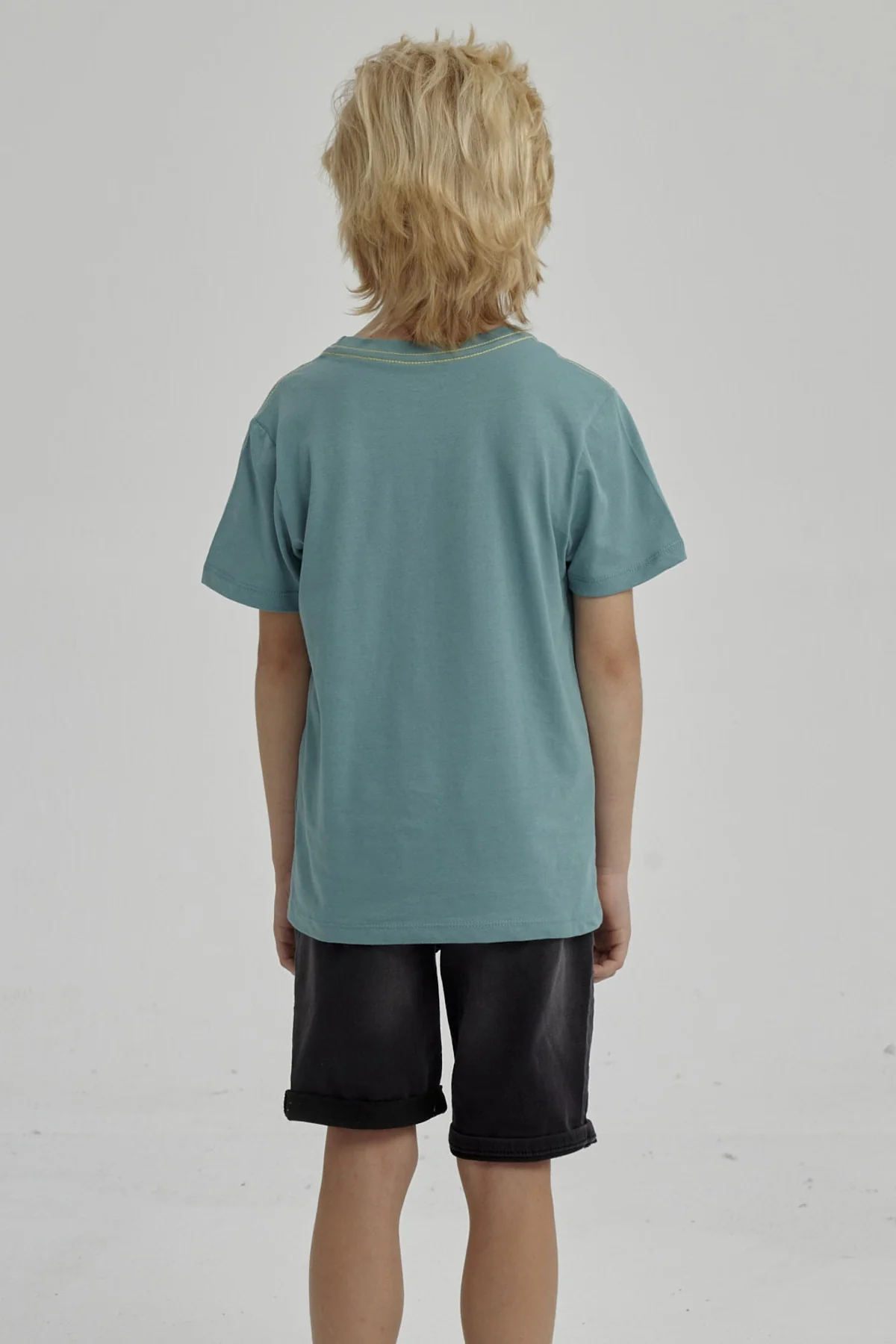 Polera Niño Bolsillo Print Verde - Image 3