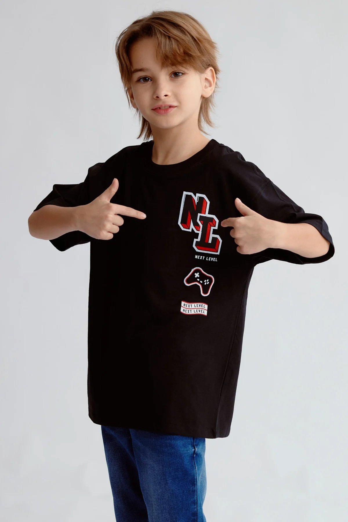 Polera Niño Bordado y Parche Naranjo - Image 2