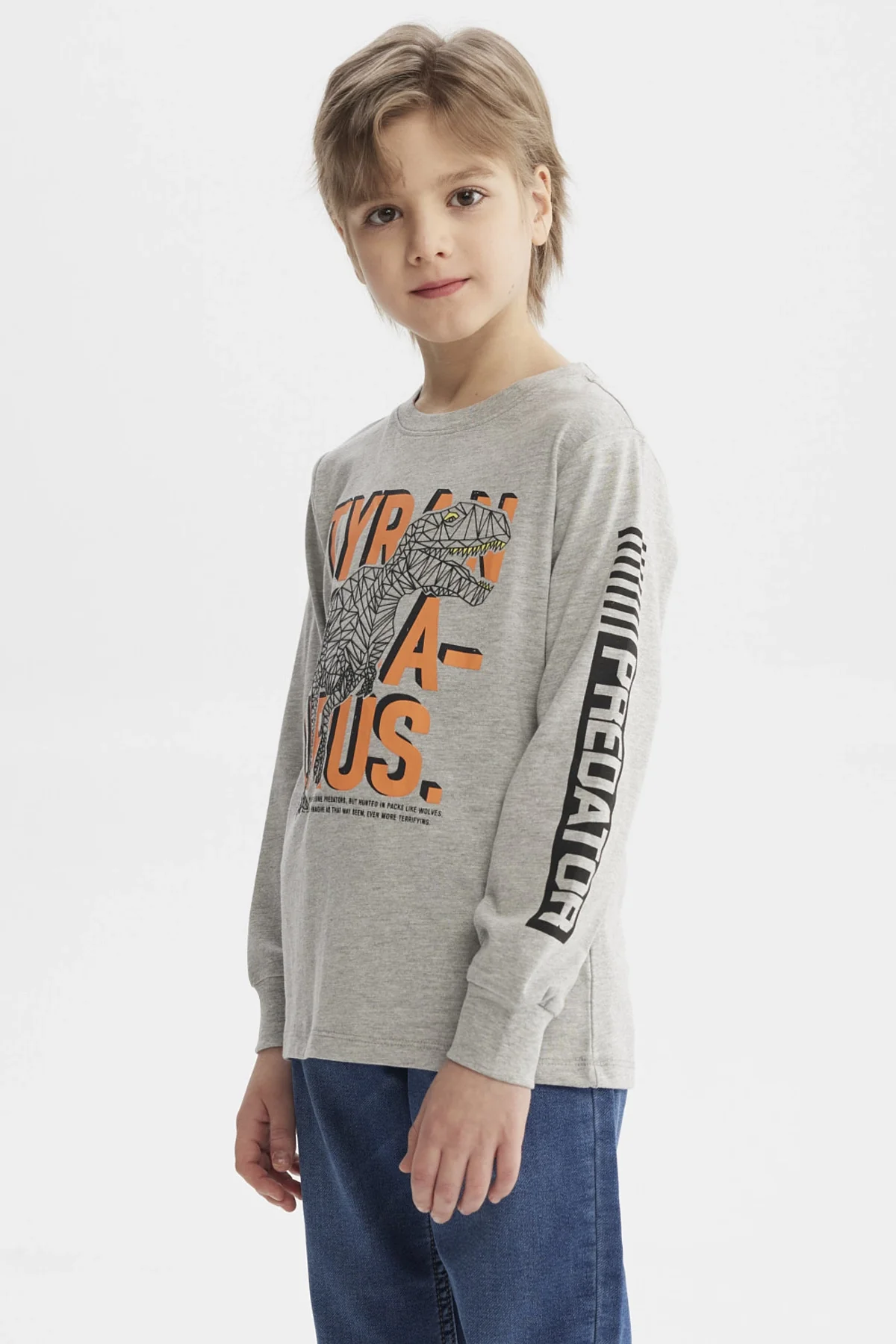 Polera Niño Estampado En Relieve Gris Melange - Image 2