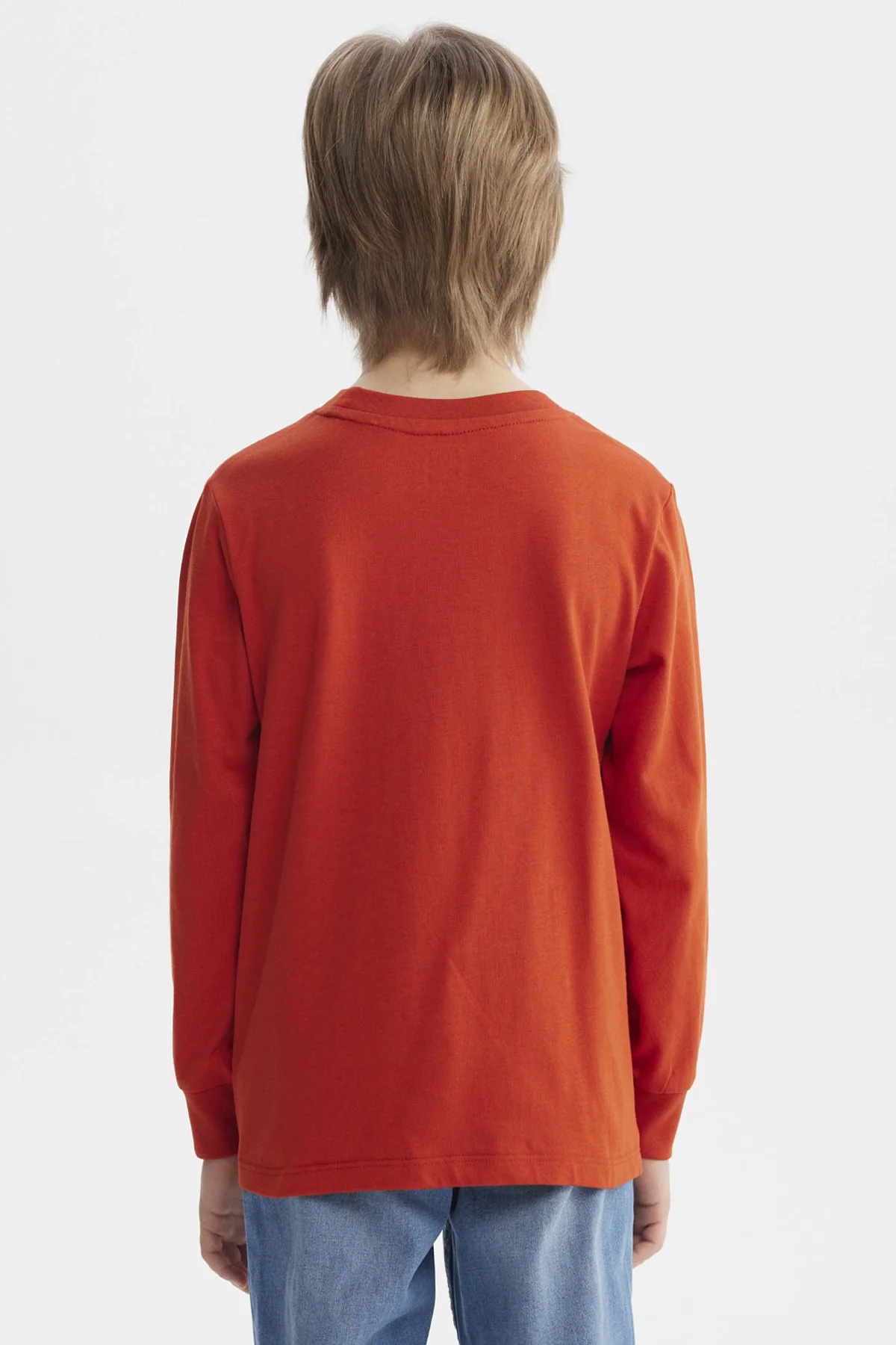 Polera Niño Estampado En Relieve Ocre - Image 3