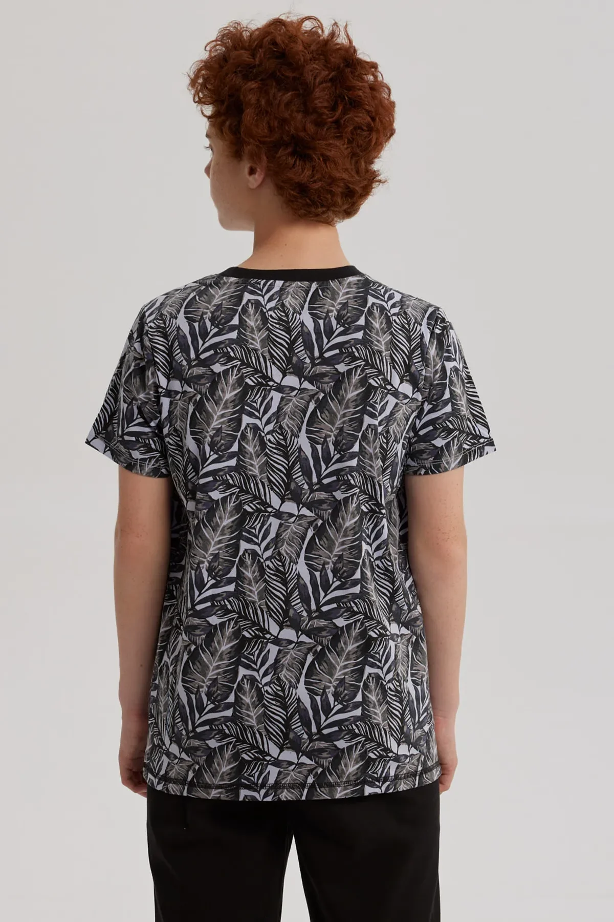 Polera Niño Full Print Y Estampado Gris - Image 3