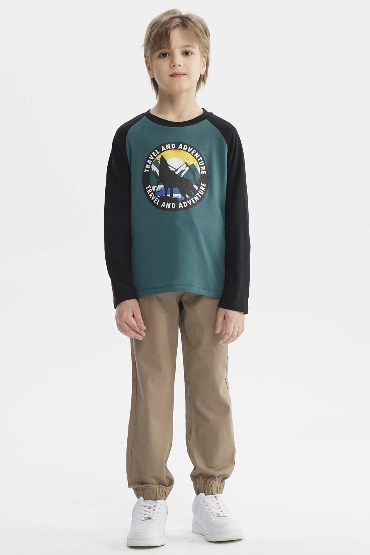 Polera Niño Print Adventure Verde Oscuro - Image 4