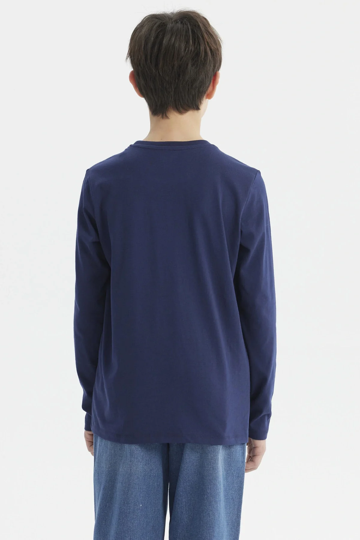 Polera Niño Print Con Relieve Azul Oscuro - Image 3