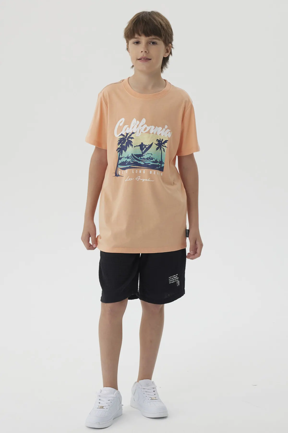 Polera Niño Print Posicional Coral - Image 4