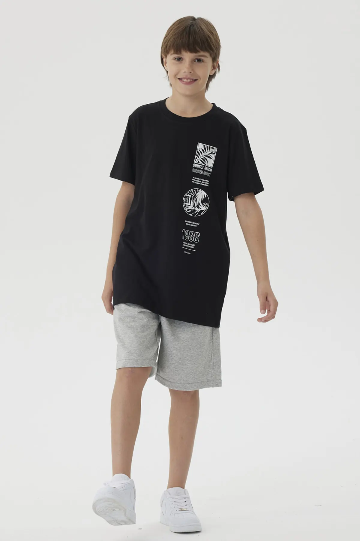 Polera Niño Print Posicional Negro - Image 4