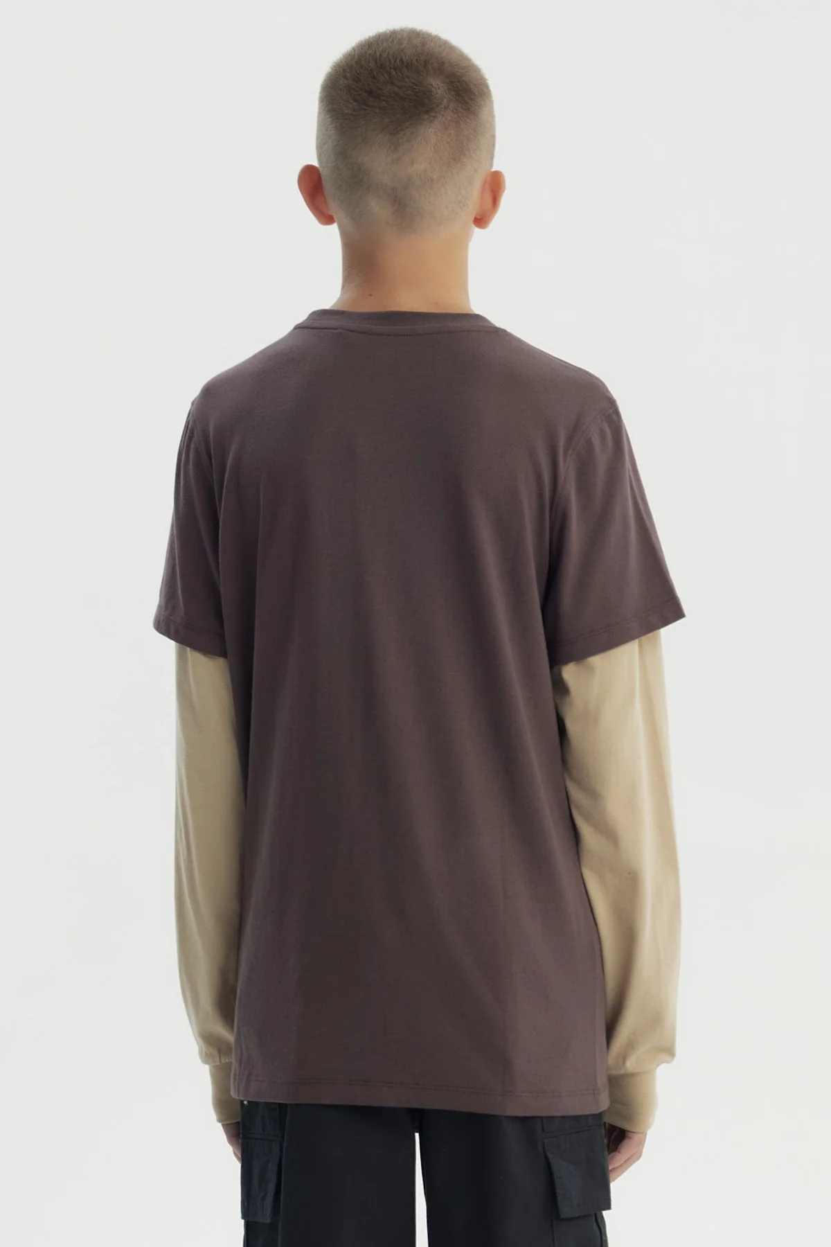 Polera Niño Slim Café - Image 3