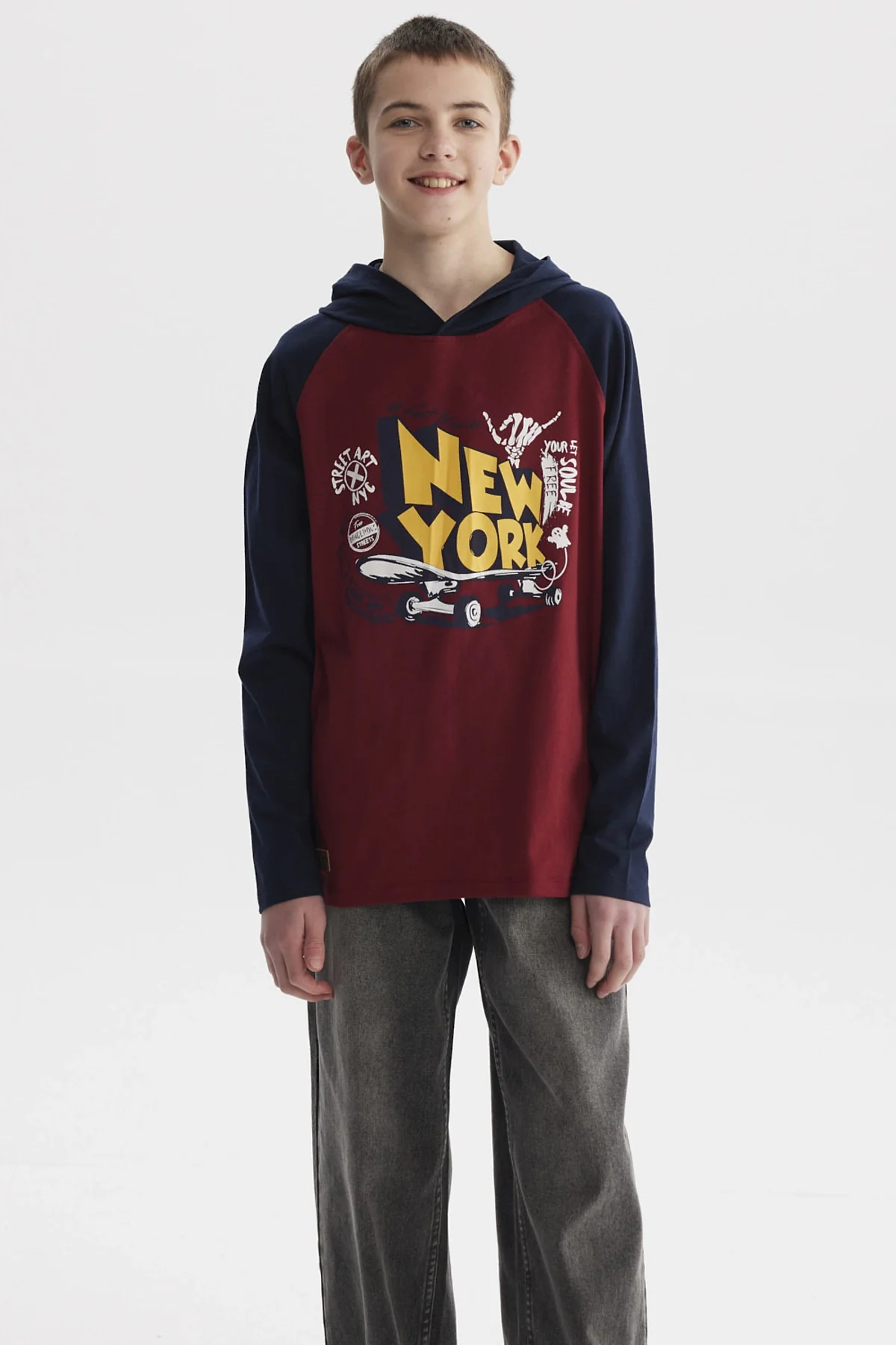 Polera Niño Teen Bicolor Burdeo - Image 2