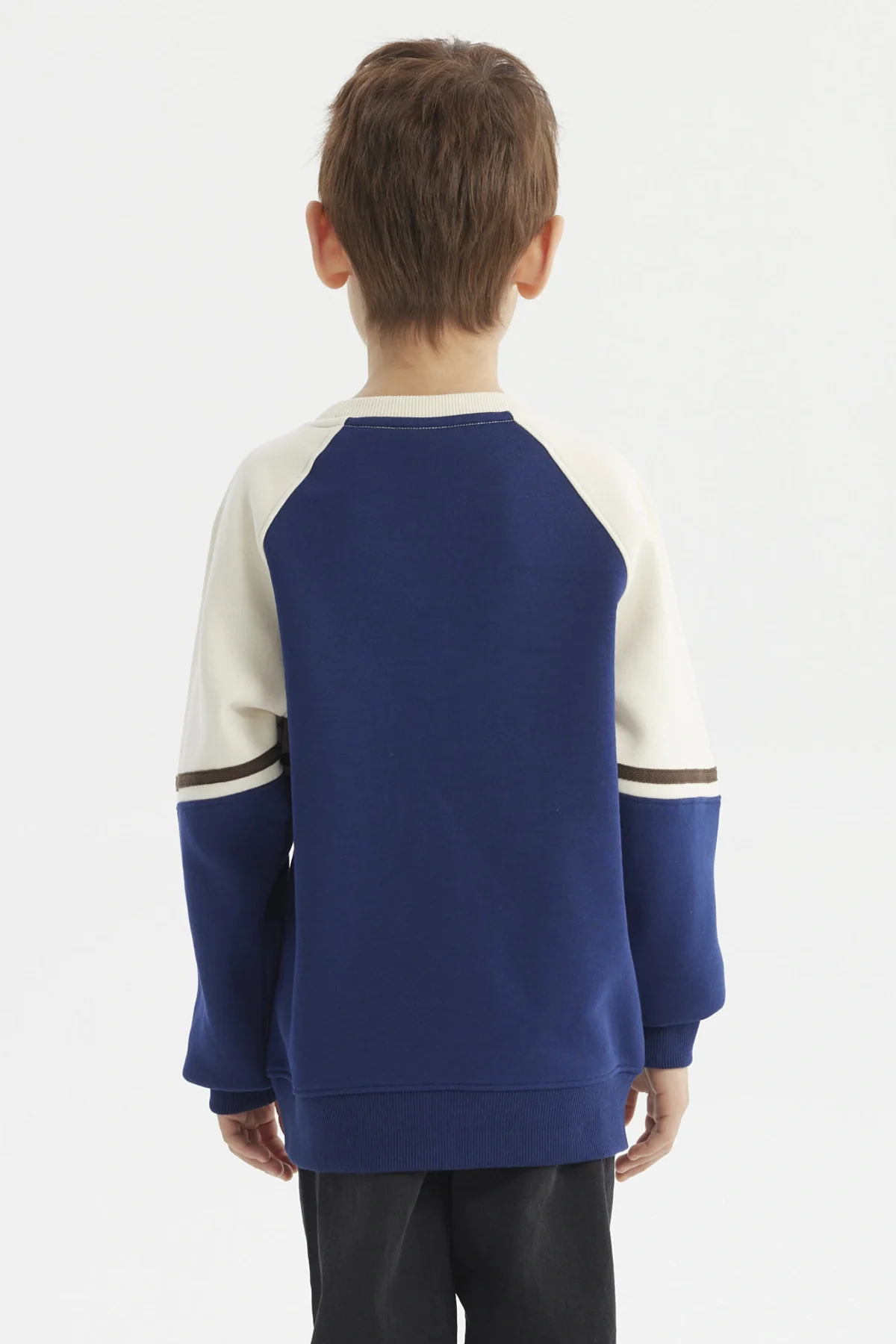 Polerón Niño Slim Azul Oscuro - Image 3