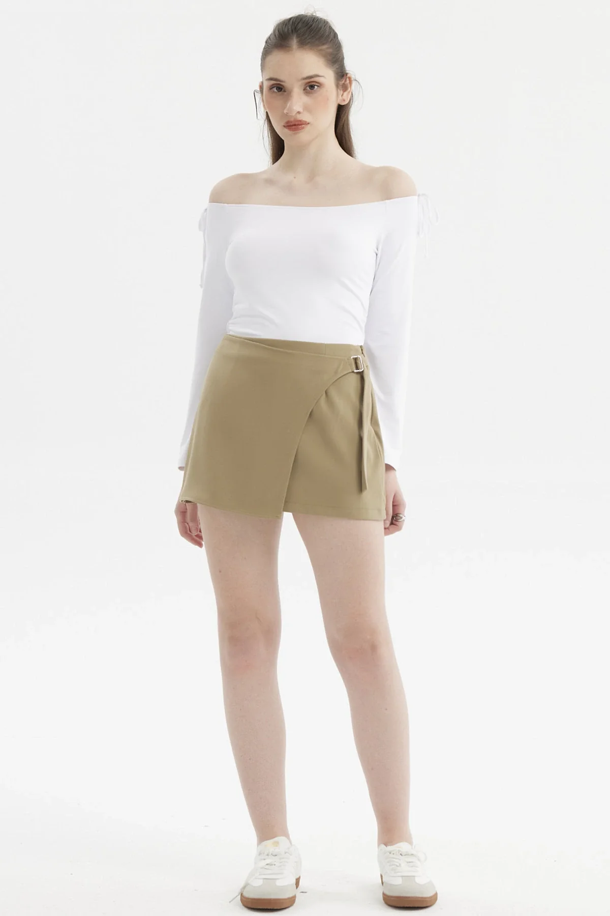 Short Mujer Falda Cruce Delantero Verde Olivo - Image 4