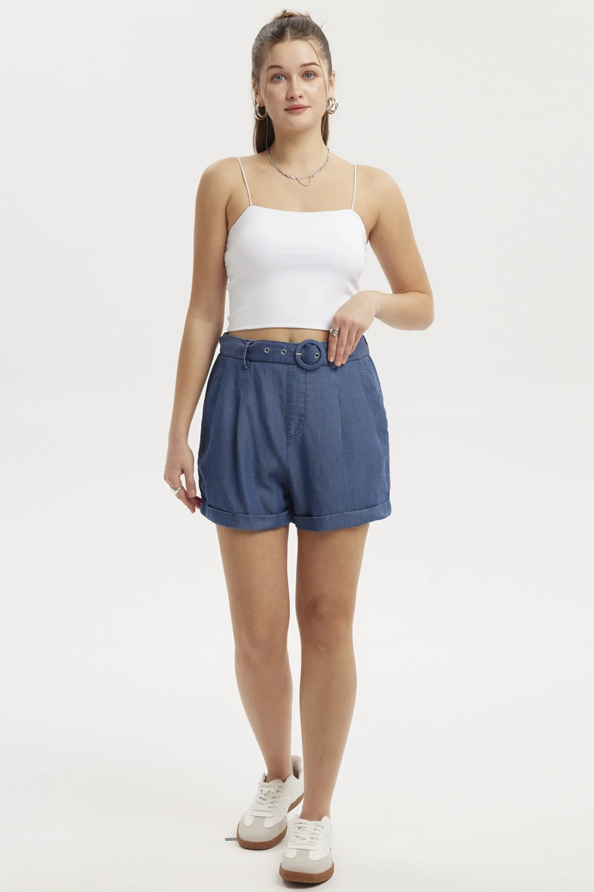 Short Mujer Ligero Cinturón Azul Oscuro - Image 4