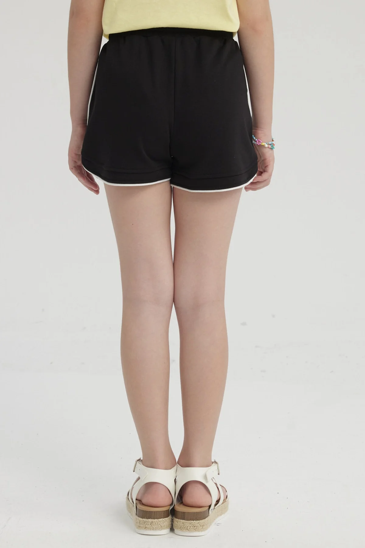 Short Niña Con Cordón Negro - Image 3