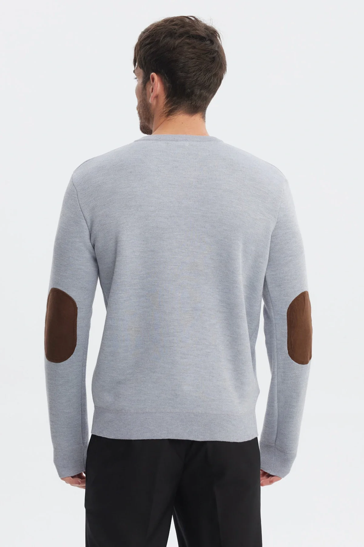Sweater Hombre Slim Cuello V Gris - Image 3