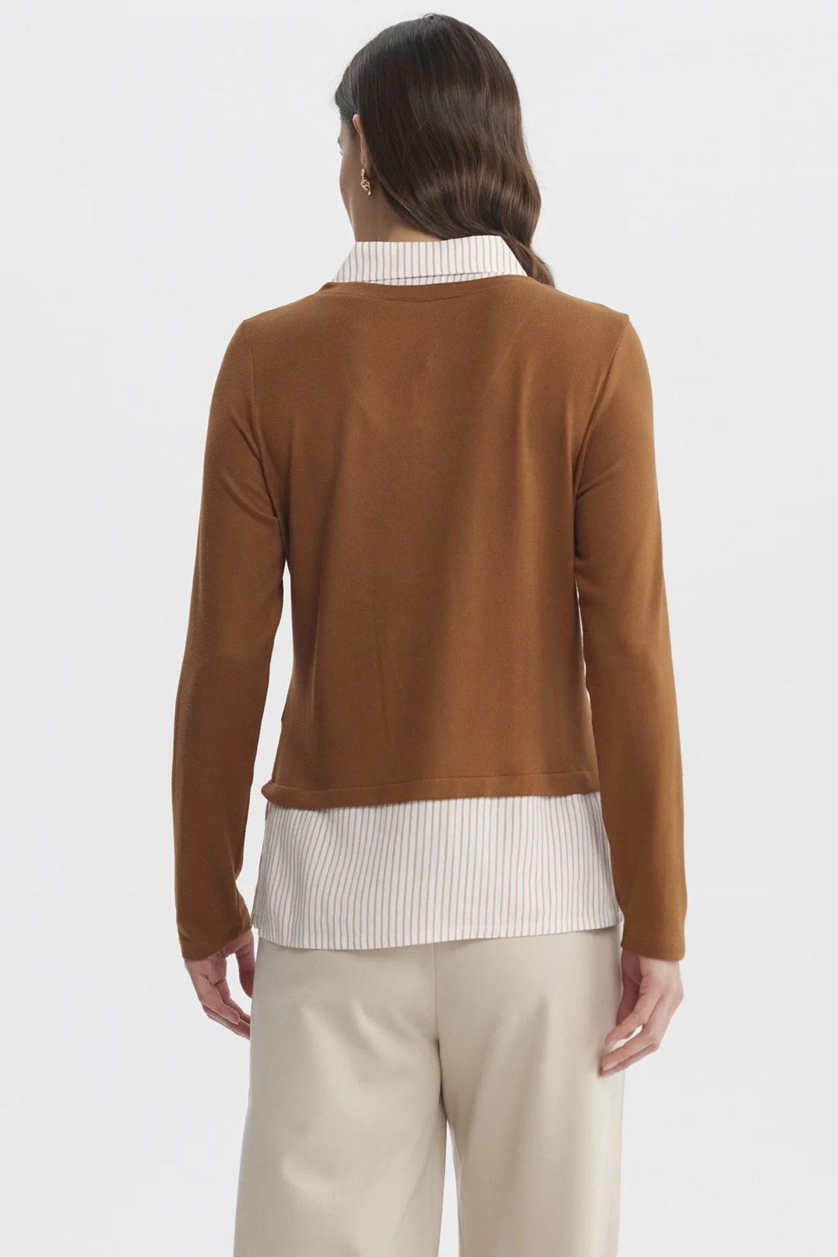 Sweater Mujer Blusa Falsa Y Faldon Camel Oscuro - Image 3