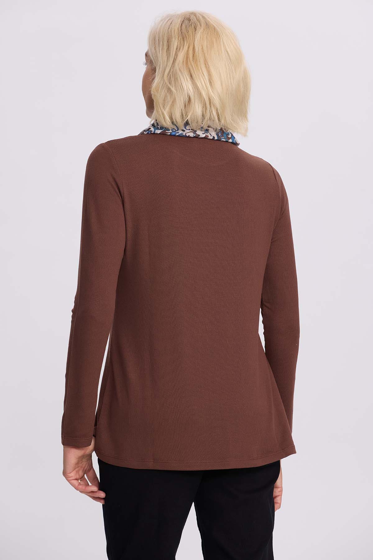 Sweater Mujer Con Pañuelo Cafe - Image 3