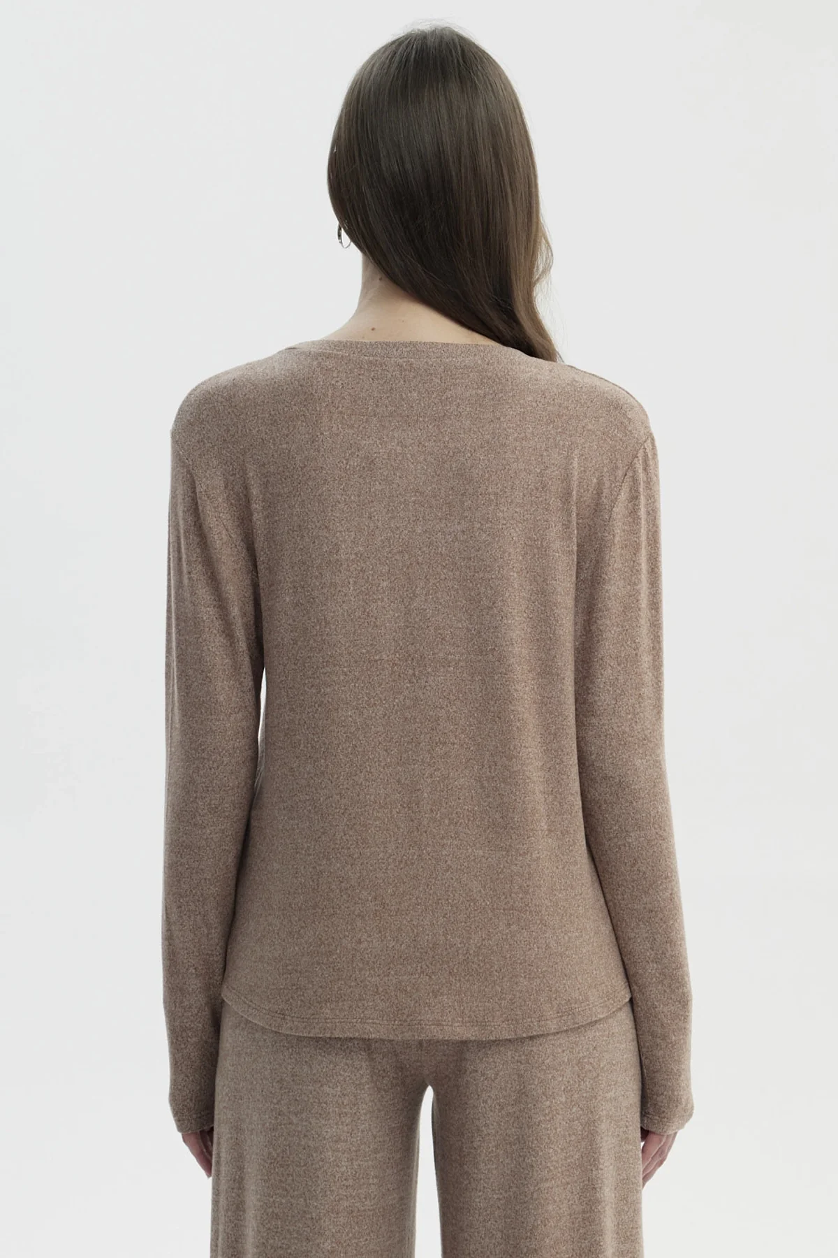 Sweater Mujer Slim Cuello Redondo Café - Image 3