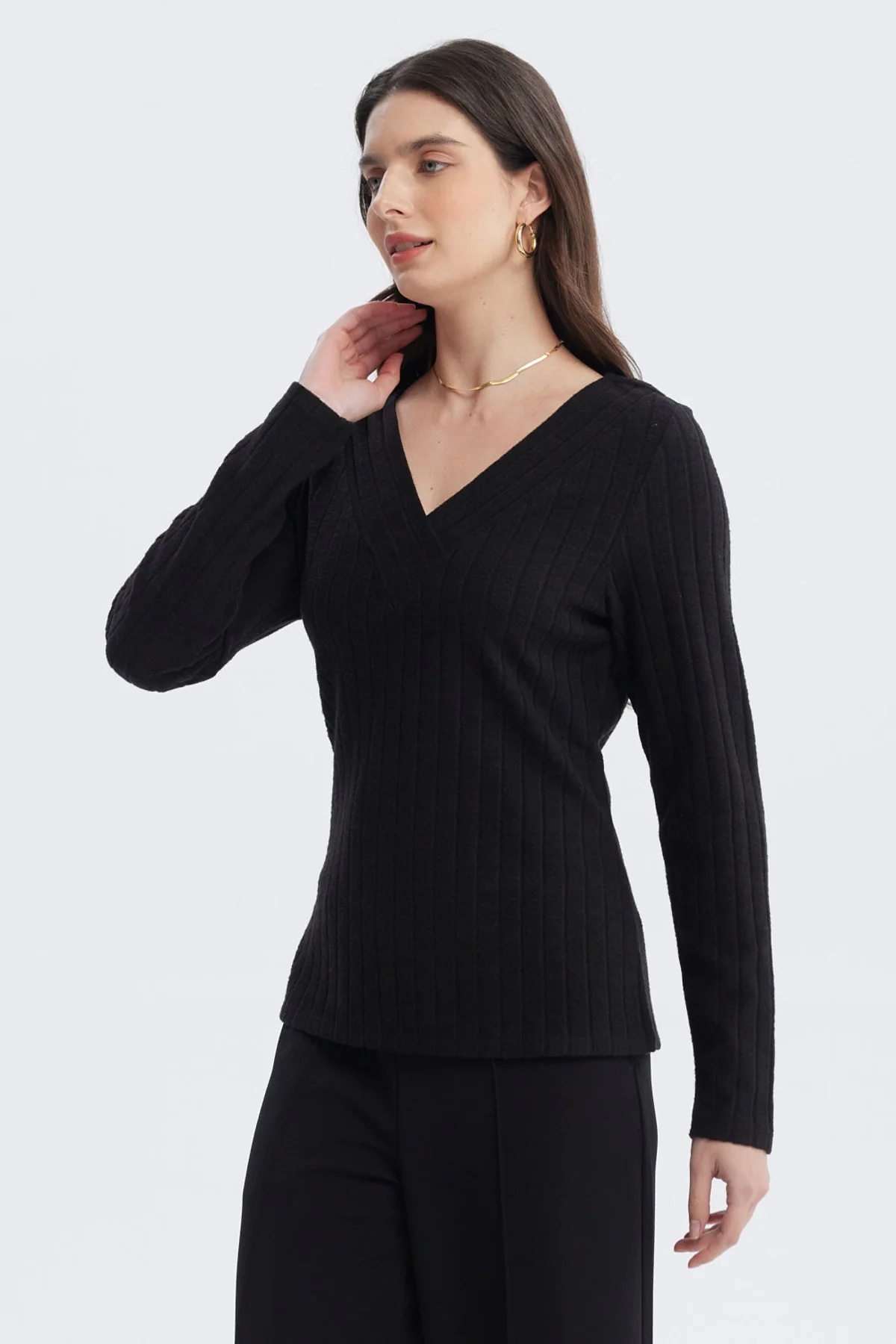 Sweater Mujer Slim Cuello V Negro - Image 2